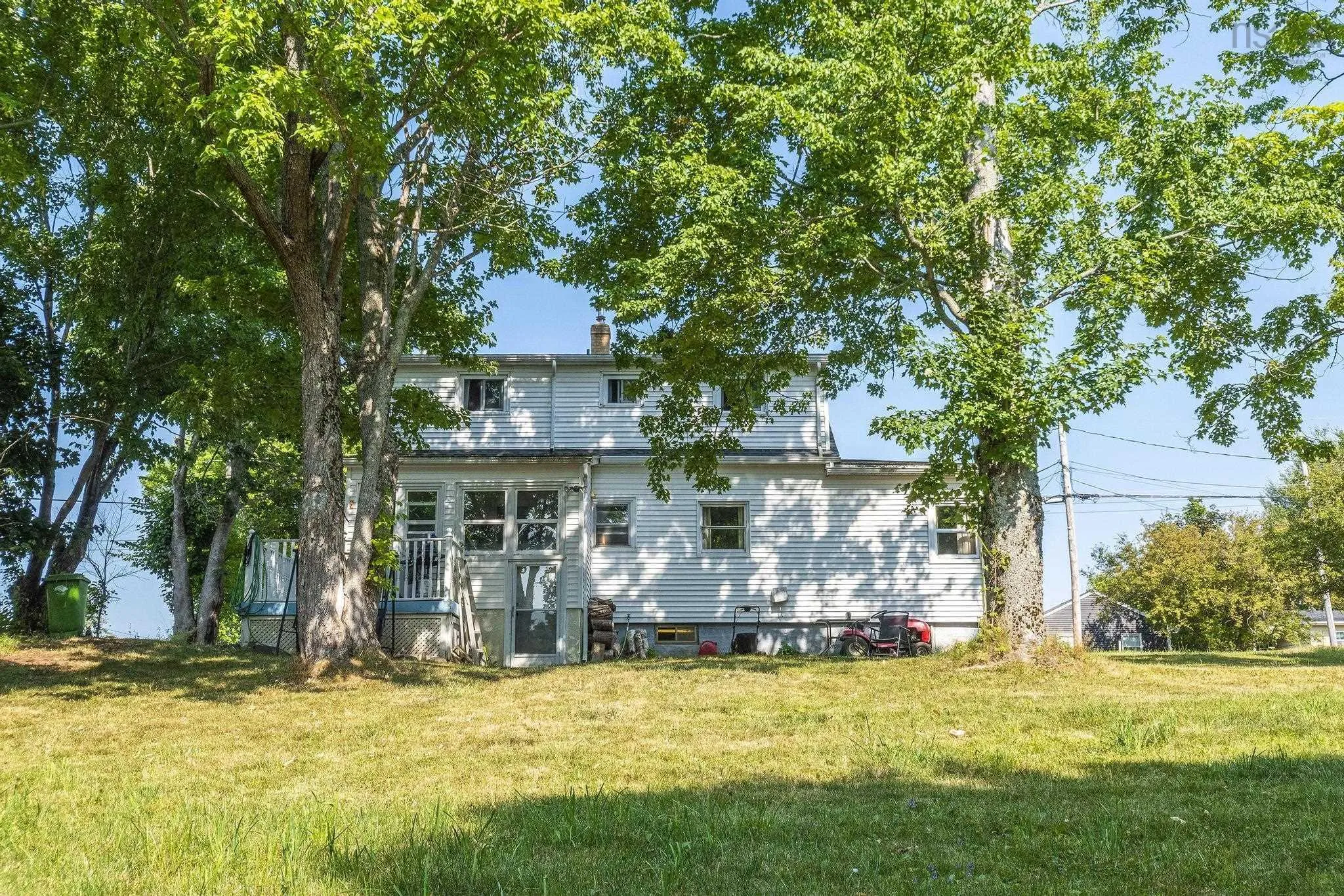 251 Town Road, Falmouth, NS B0P 1L0, 4 Bedrooms Bedrooms, ,2 BathroomsBathrooms,Residential,For Sale,Town,202520543
