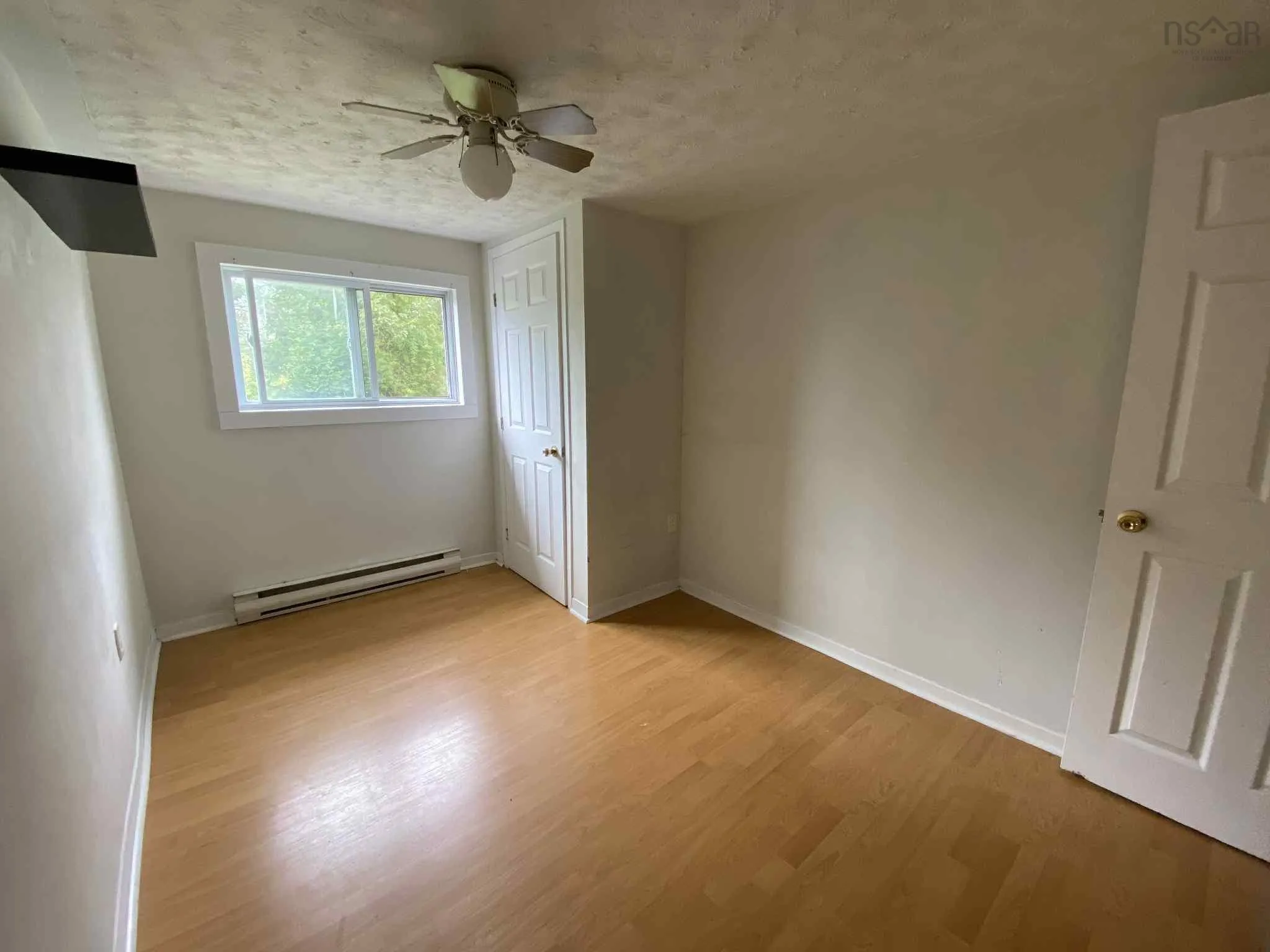 258/260 Renfrew Street, Dartmouth, NS B2Y 2M5, 6 Bedrooms Bedrooms, ,2 BathroomsBathrooms,Residential,For Sale,Renfrew,202521677
