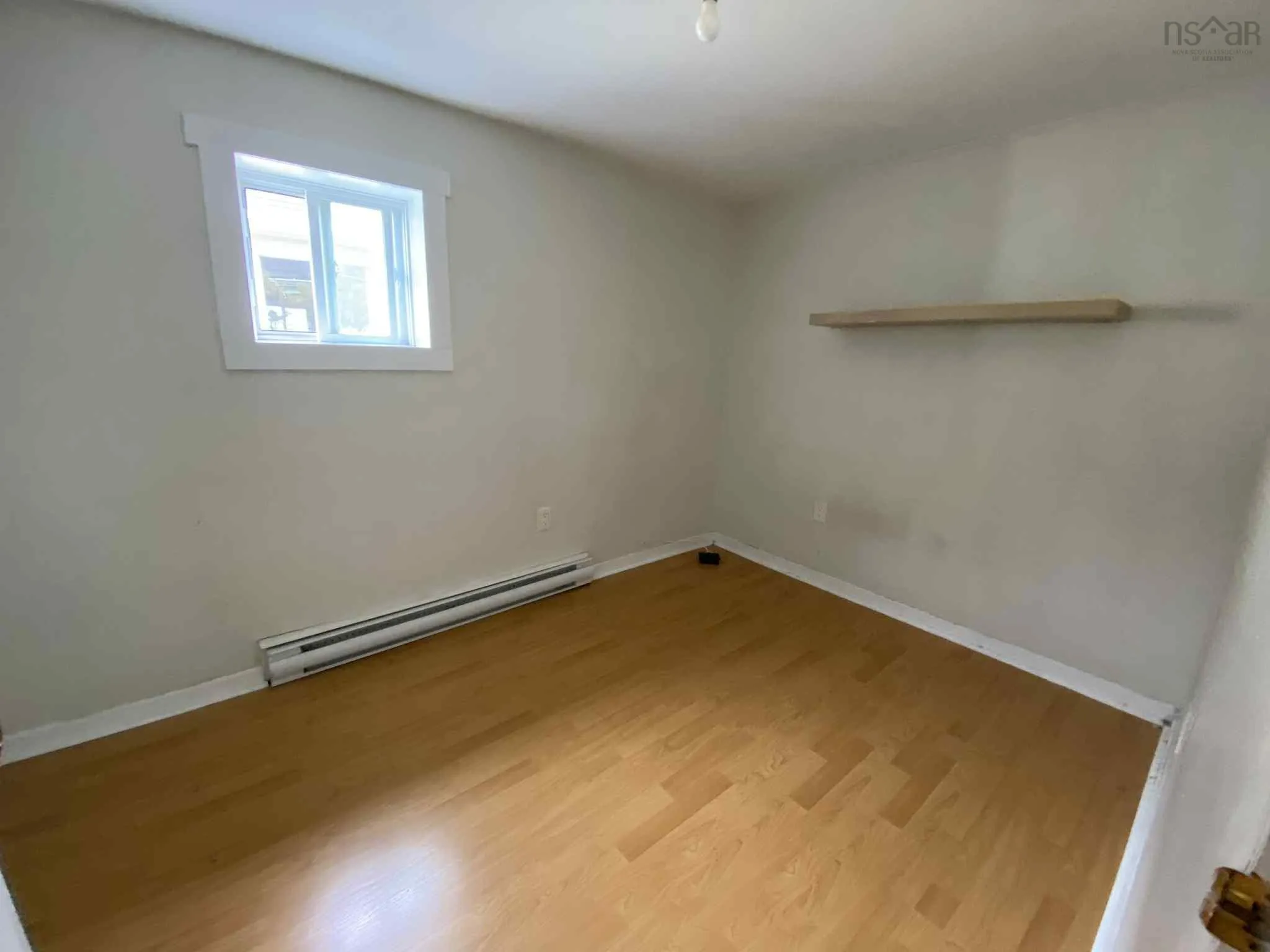 258/260 Renfrew Street, Dartmouth, NS B2Y 2M5, 6 Bedrooms Bedrooms, ,2 BathroomsBathrooms,Residential,For Sale,Renfrew,202521677