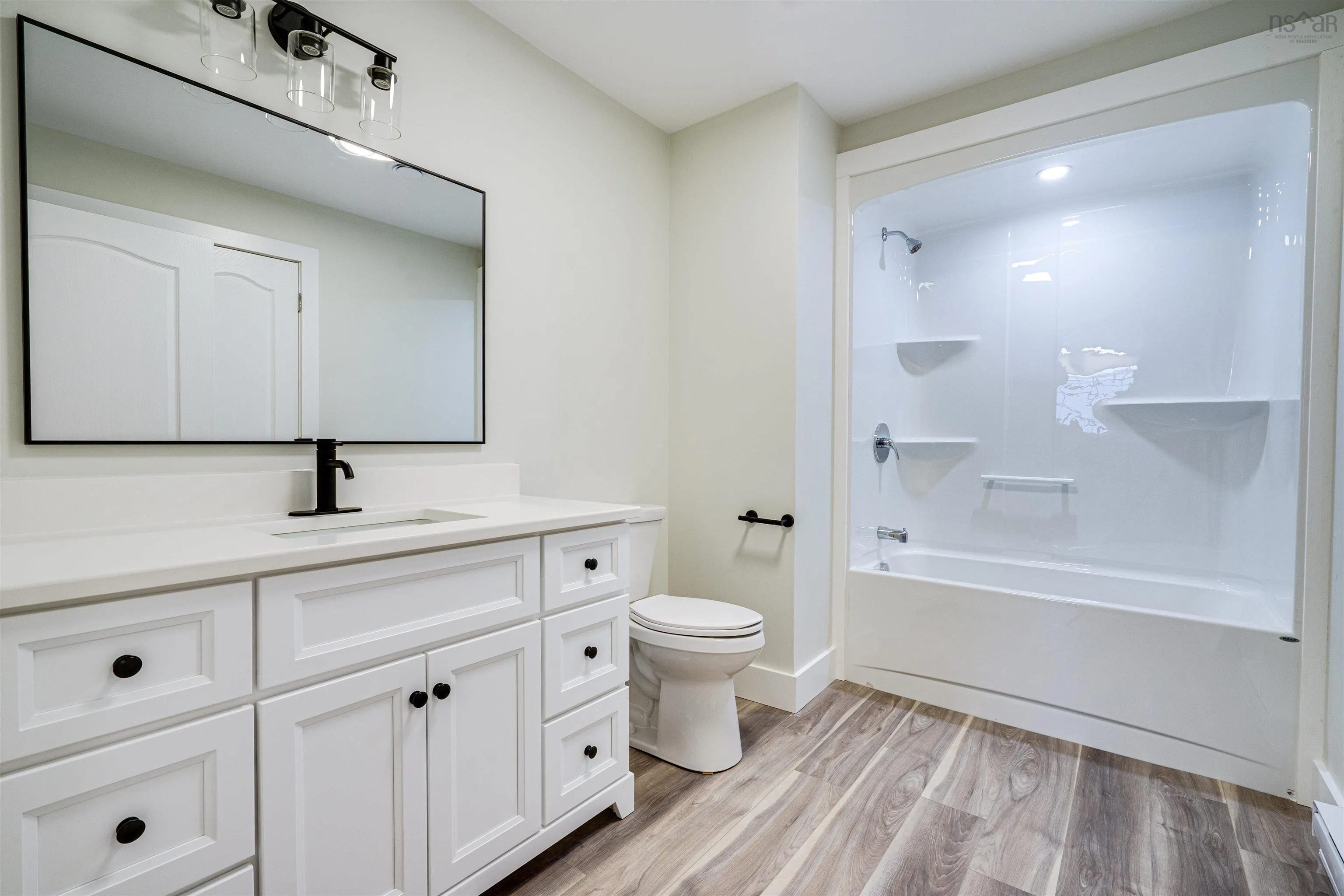 399 Main Street, Kingston Ns B0p 1r0, 2 Bedrooms Bedrooms, ,2 BathroomsBathrooms,Residential,For Sale,Main,202503502