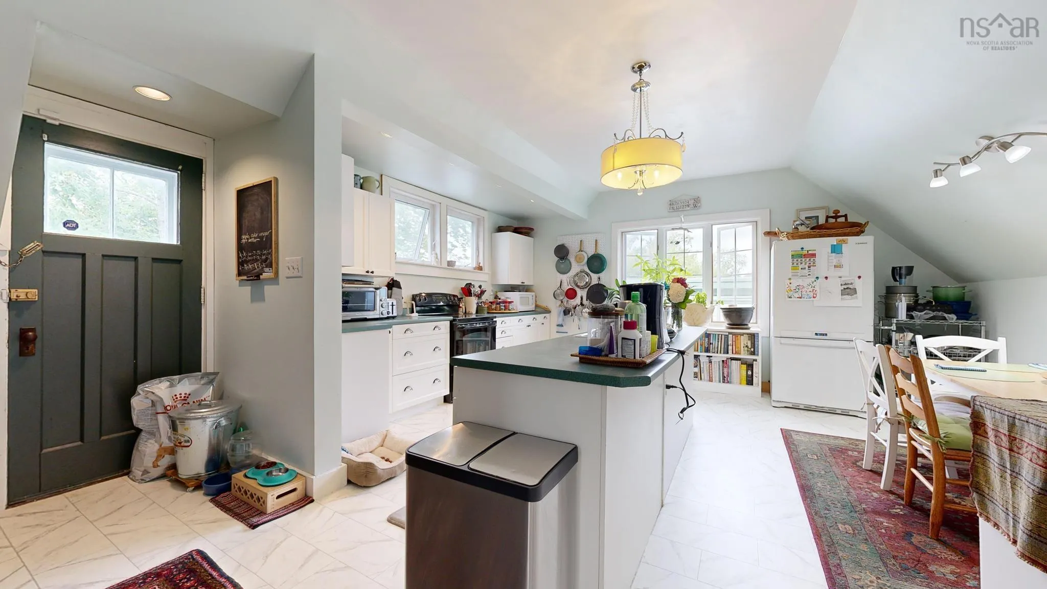16 John Street, Shelburne, NS B0T 1W0, 4 Bedrooms Bedrooms, ,2 BathroomsBathrooms,Residential,For Sale,John,202420124