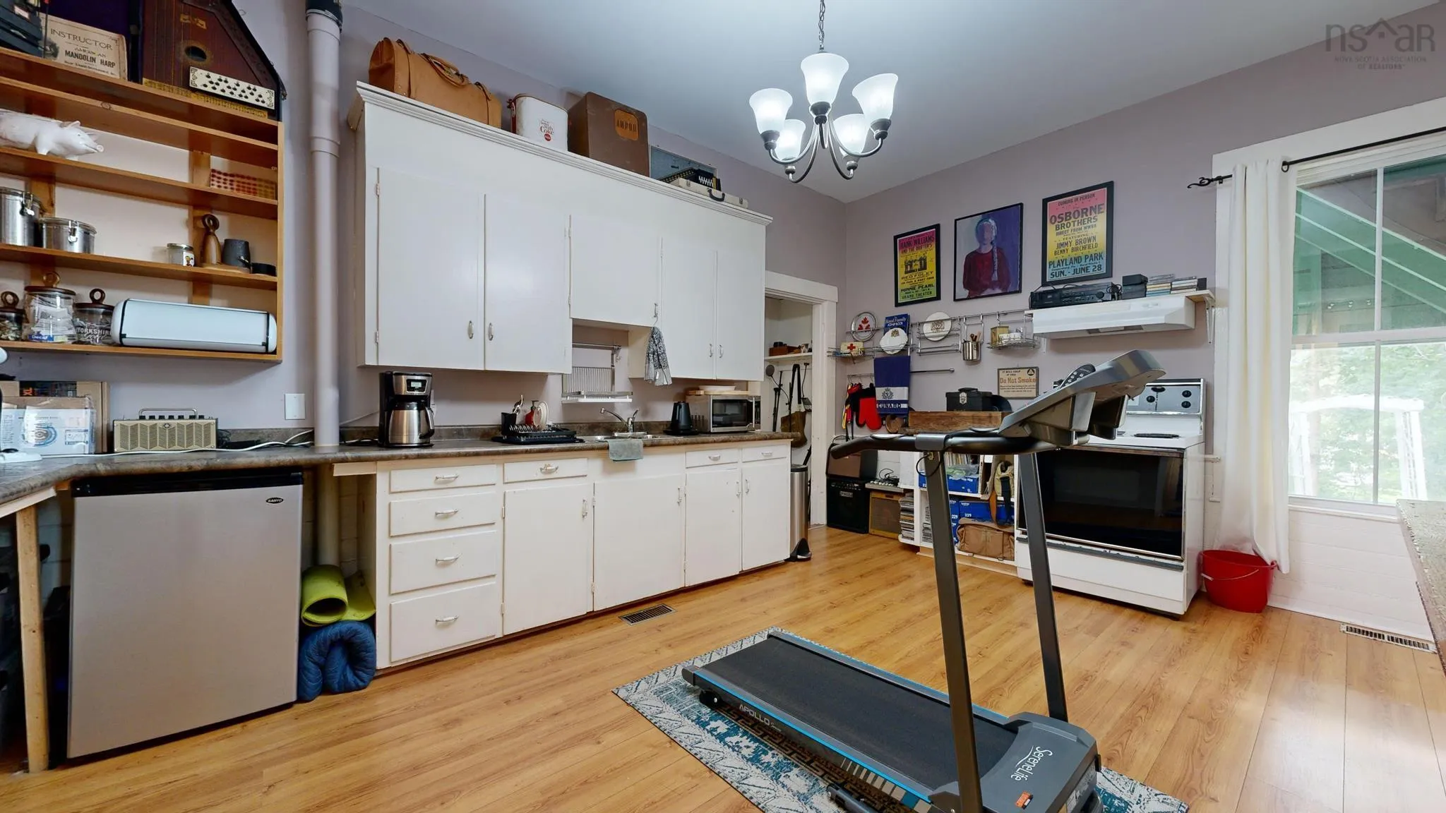 16 John Street, Shelburne, NS B0T 1W0, 4 Bedrooms Bedrooms, ,2 BathroomsBathrooms,Residential,For Sale,John,202420124