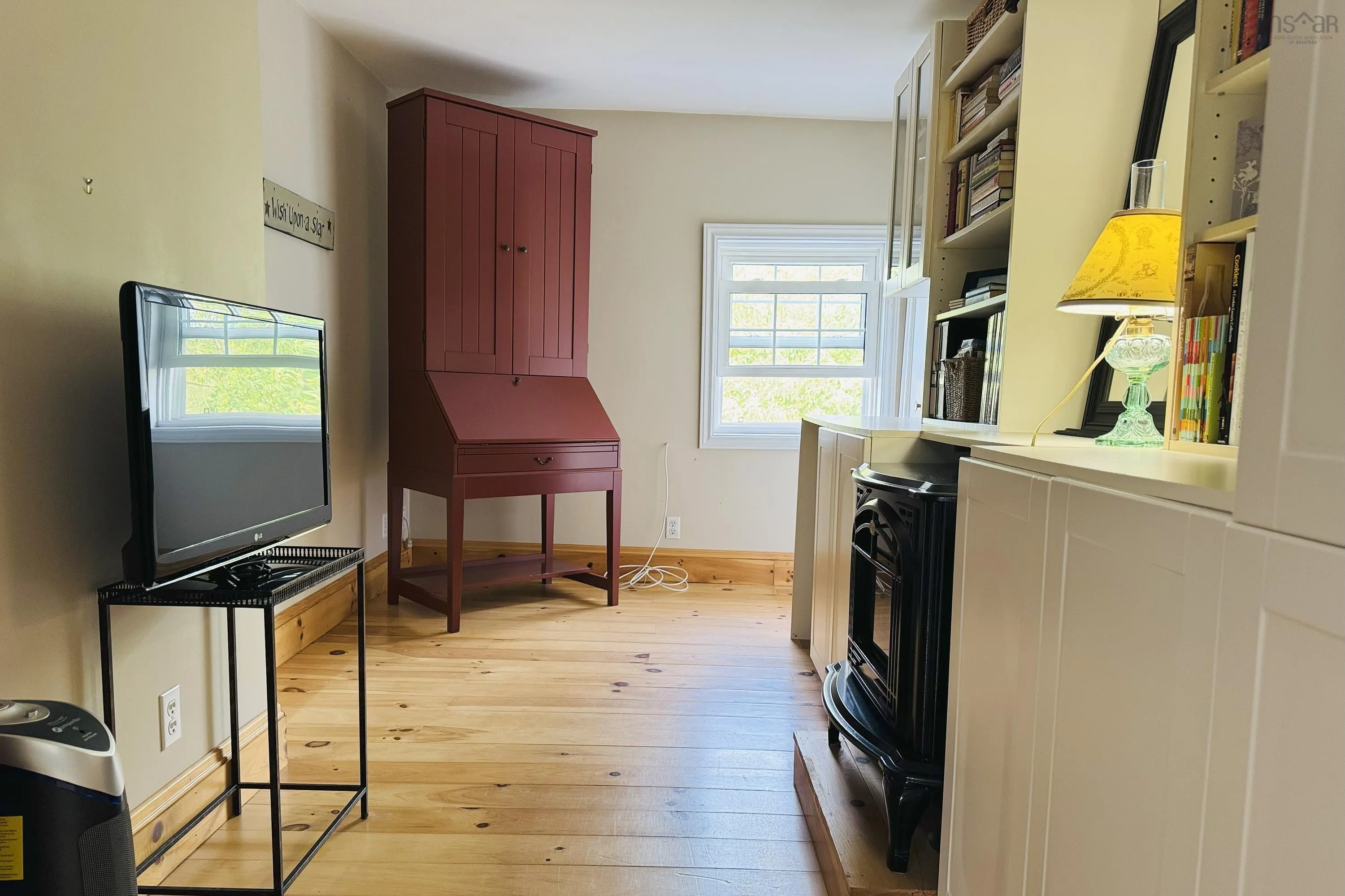100 Spring Street, Parrsboro, NS B0M 1S0, 5 Bedrooms Bedrooms, ,2 BathroomsBathrooms,Residential,For Sale,Spring,202522976