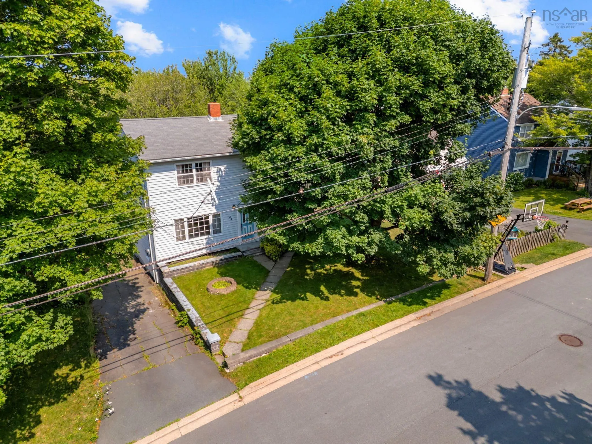 44 Fenwood Road, Halifax, NS B3N 1G8, 4 Bedrooms Bedrooms, ,2 BathroomsBathrooms,Residential,For Sale,Fenwood,202518039
