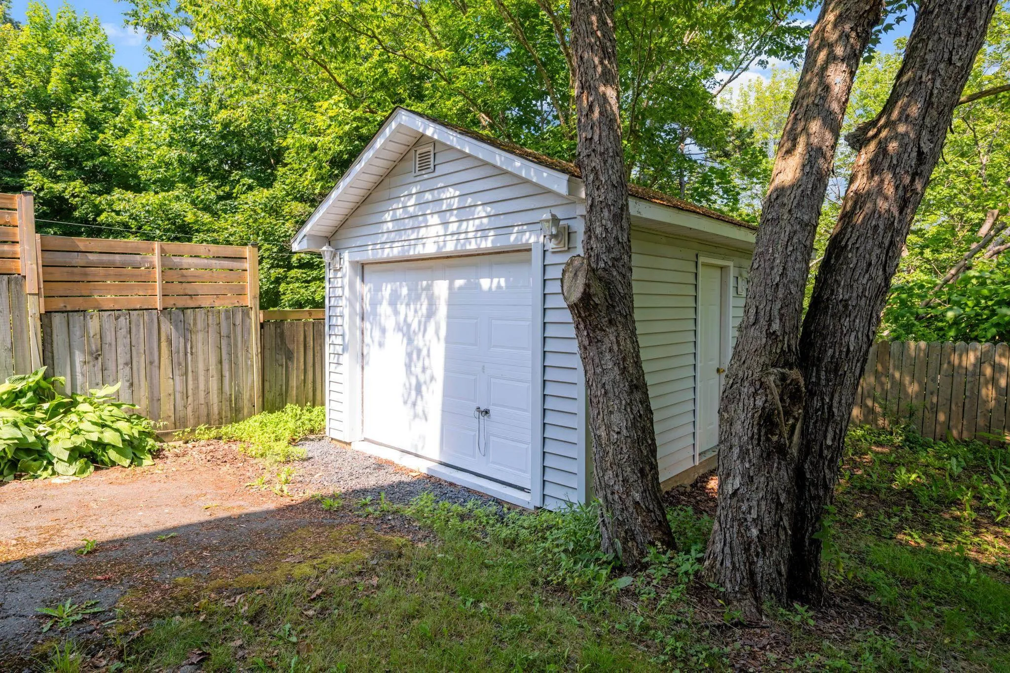 44 Fenwood Road, Halifax, NS B3N 1G8, 4 Bedrooms Bedrooms, ,2 BathroomsBathrooms,Residential,For Sale,Fenwood,202518039