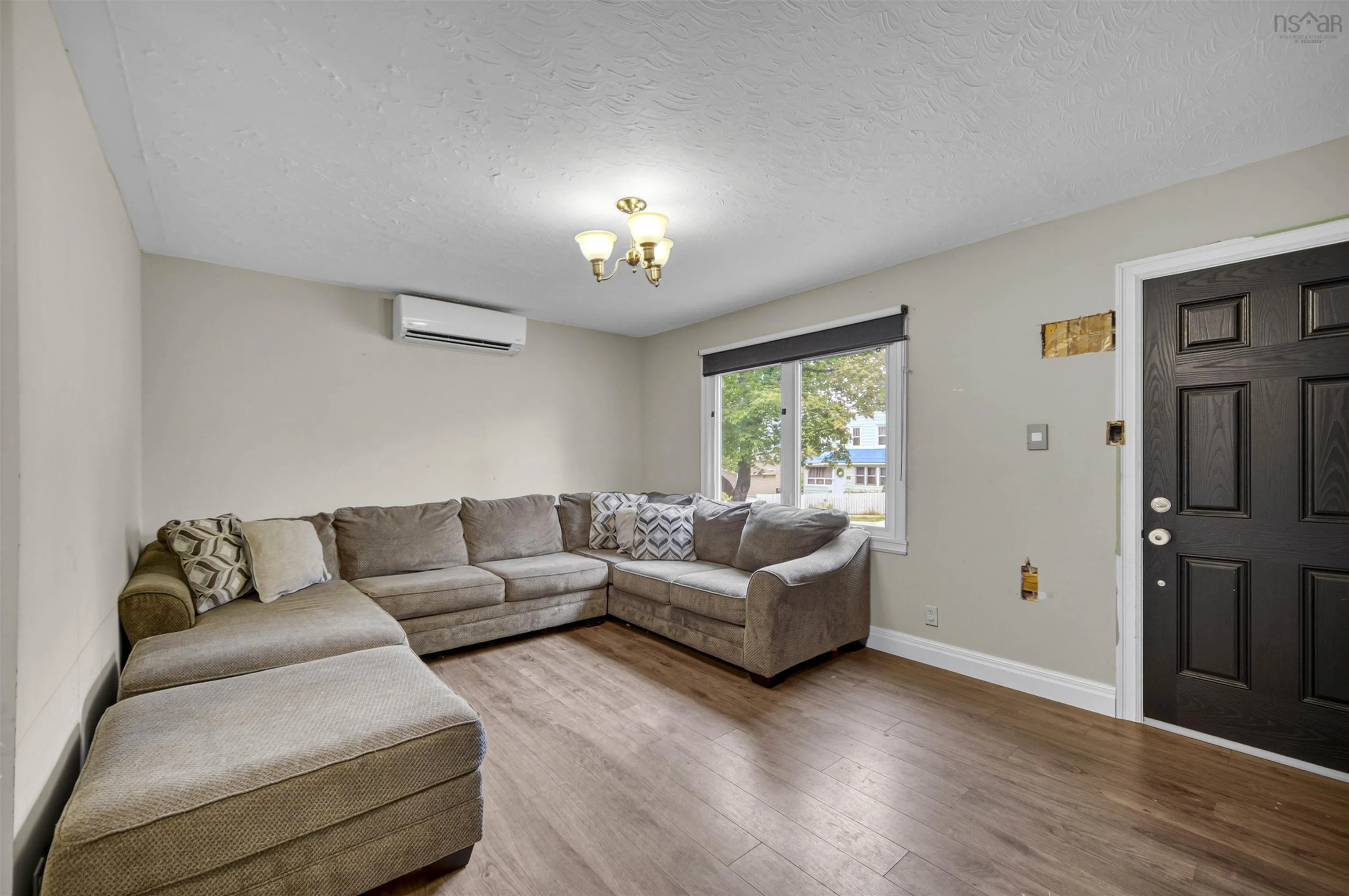 72 Albro Lake Road, Dartmouth, NS B3Y 3Y3, 2 Bedrooms Bedrooms, ,1 BathroomBathrooms,Residential,For Sale,Albro Lake,202521945