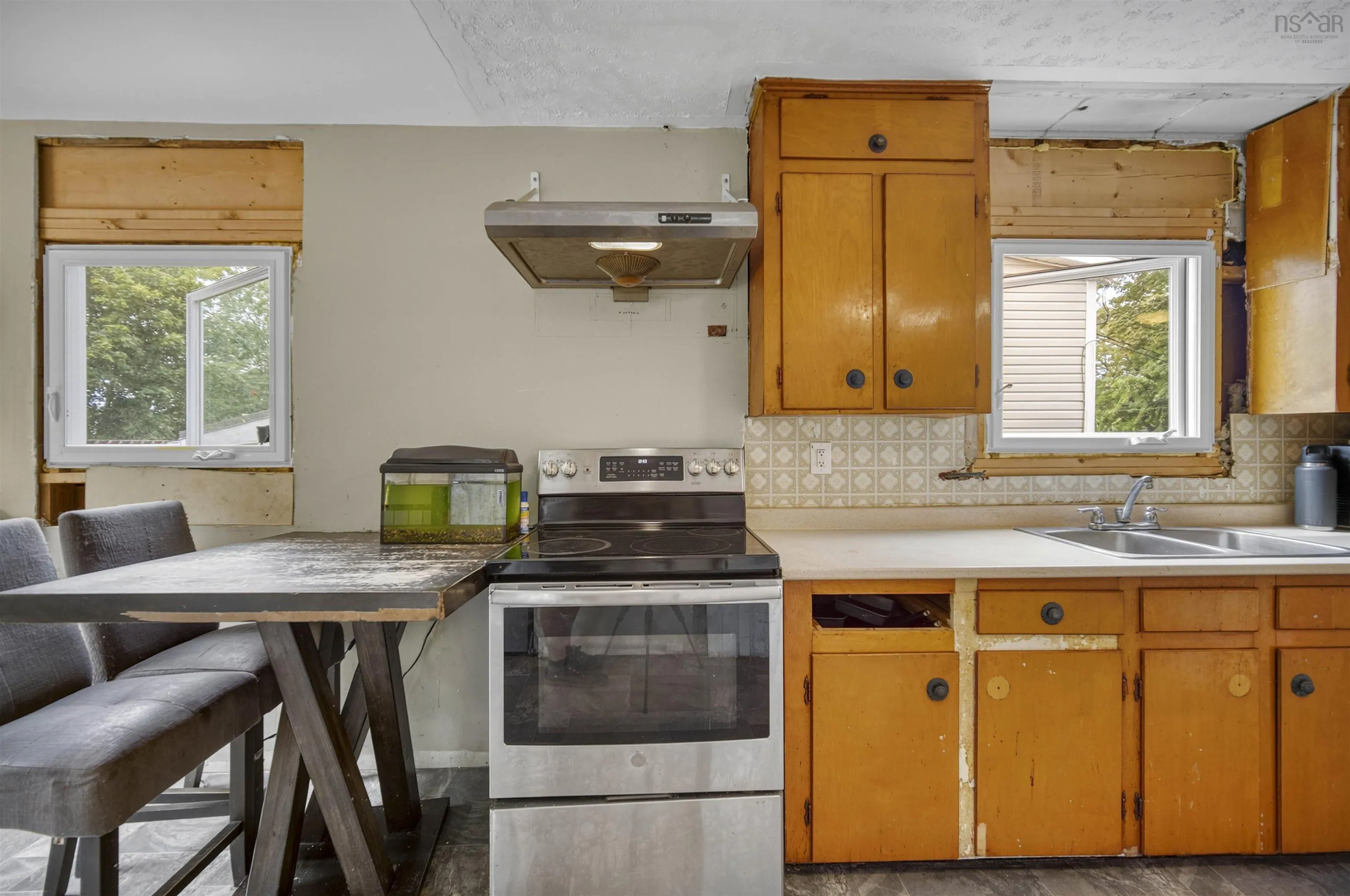 72 Albro Lake Road, Dartmouth, NS B3Y 3Y3, 2 Bedrooms Bedrooms, ,1 BathroomBathrooms,Residential,For Sale,Albro Lake,202521945