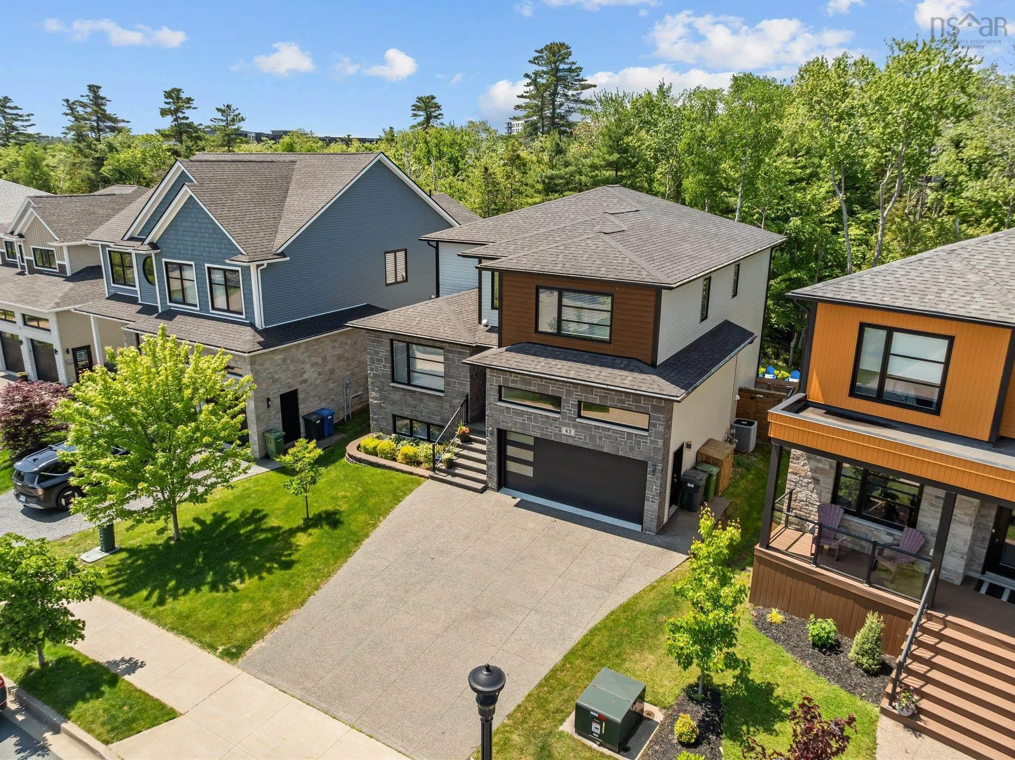 43 Crownridge Drive, Bedford, NS B4B 0X4, 5 Bedrooms Bedrooms, ,4 BathroomsBathrooms,Residential,For Sale,Crownridge,202514528
