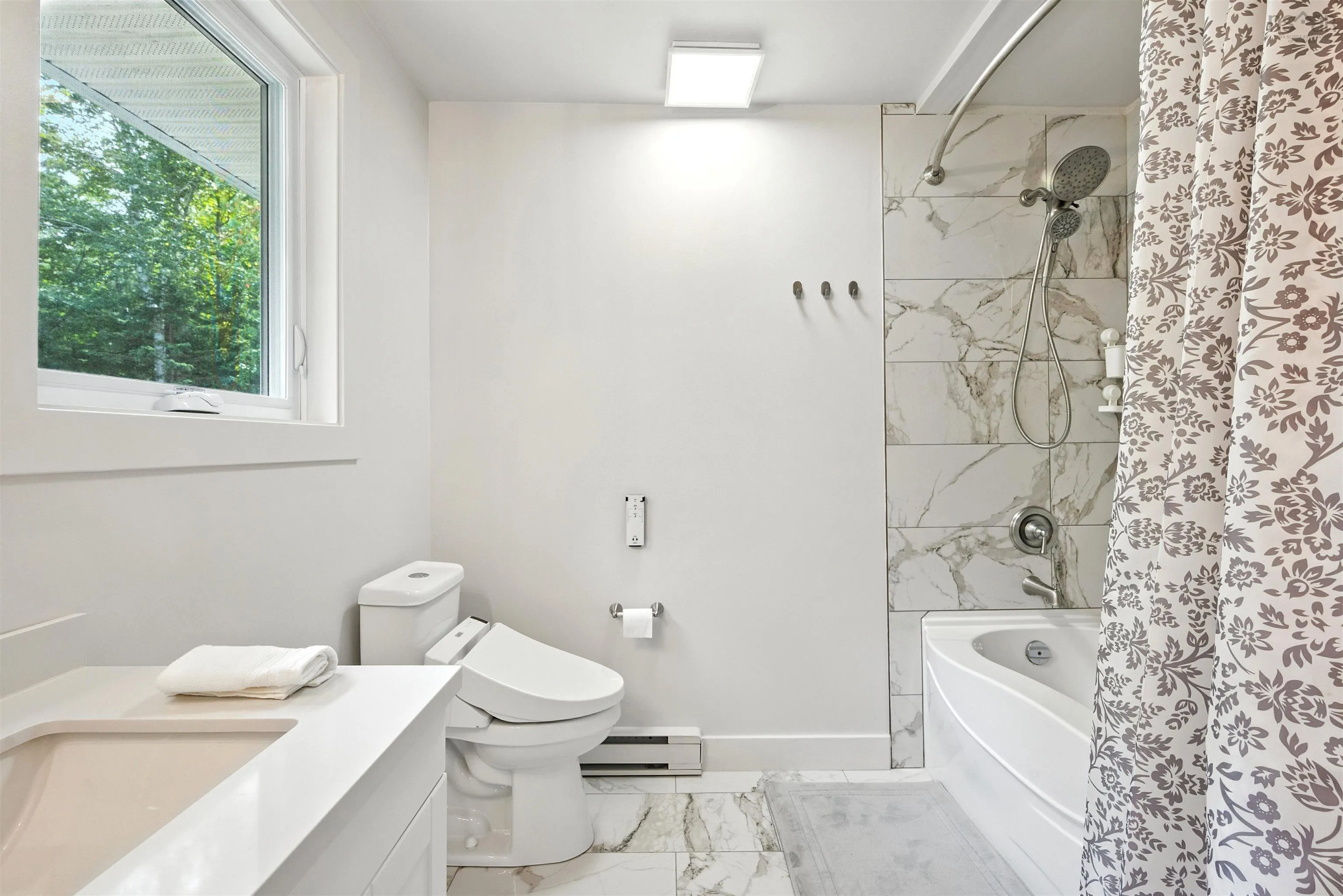 26 Millview Avenue, Bedford, NS B4A 1G7, 4 Bedrooms Bedrooms, ,3 BathroomsBathrooms,Residential,For Sale,Millview,202518585