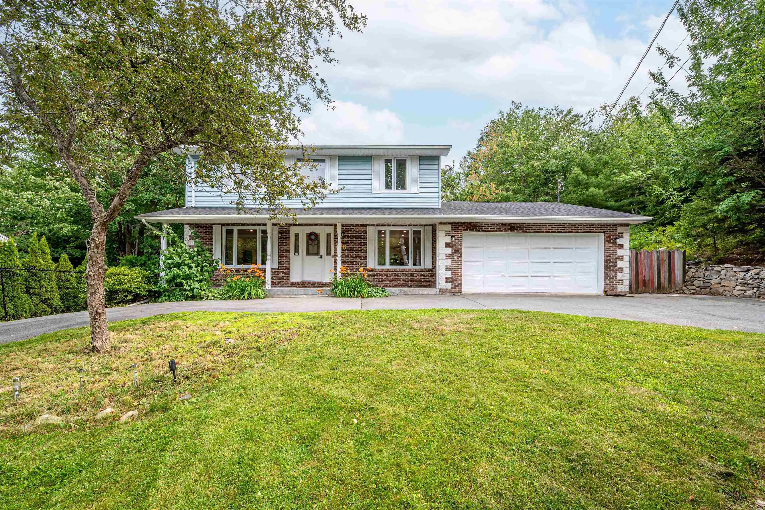 26 Millview Avenue, Bedford, NS B4A 1G7, 4 Bedrooms Bedrooms, ,3 BathroomsBathrooms,Residential,For Sale,Millview,202518585