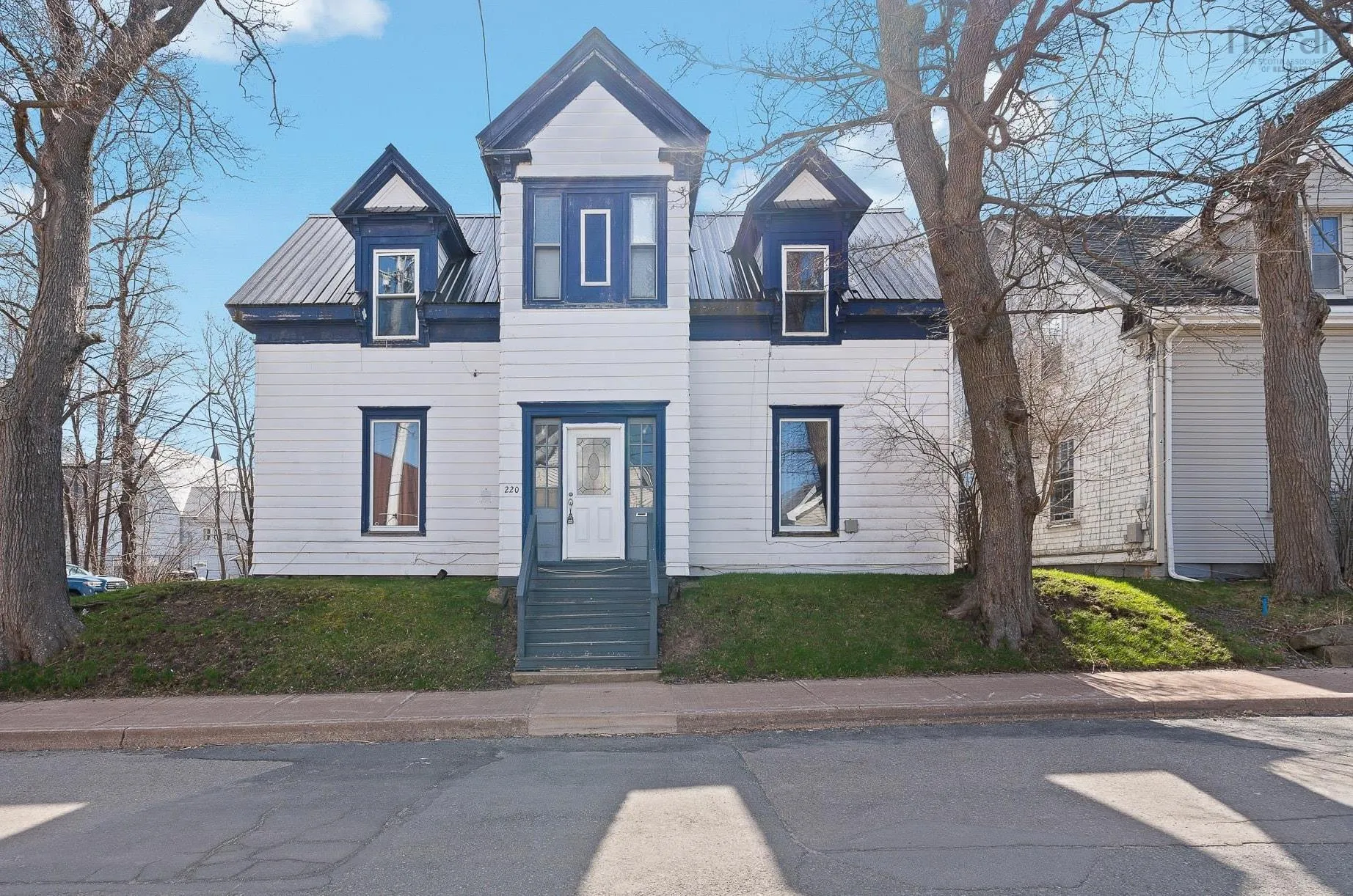 220 James Street, New Glasgow Ns B2h 2z1, 3 Bedrooms Bedrooms, ,Residential Income,For Sale,James,202510039