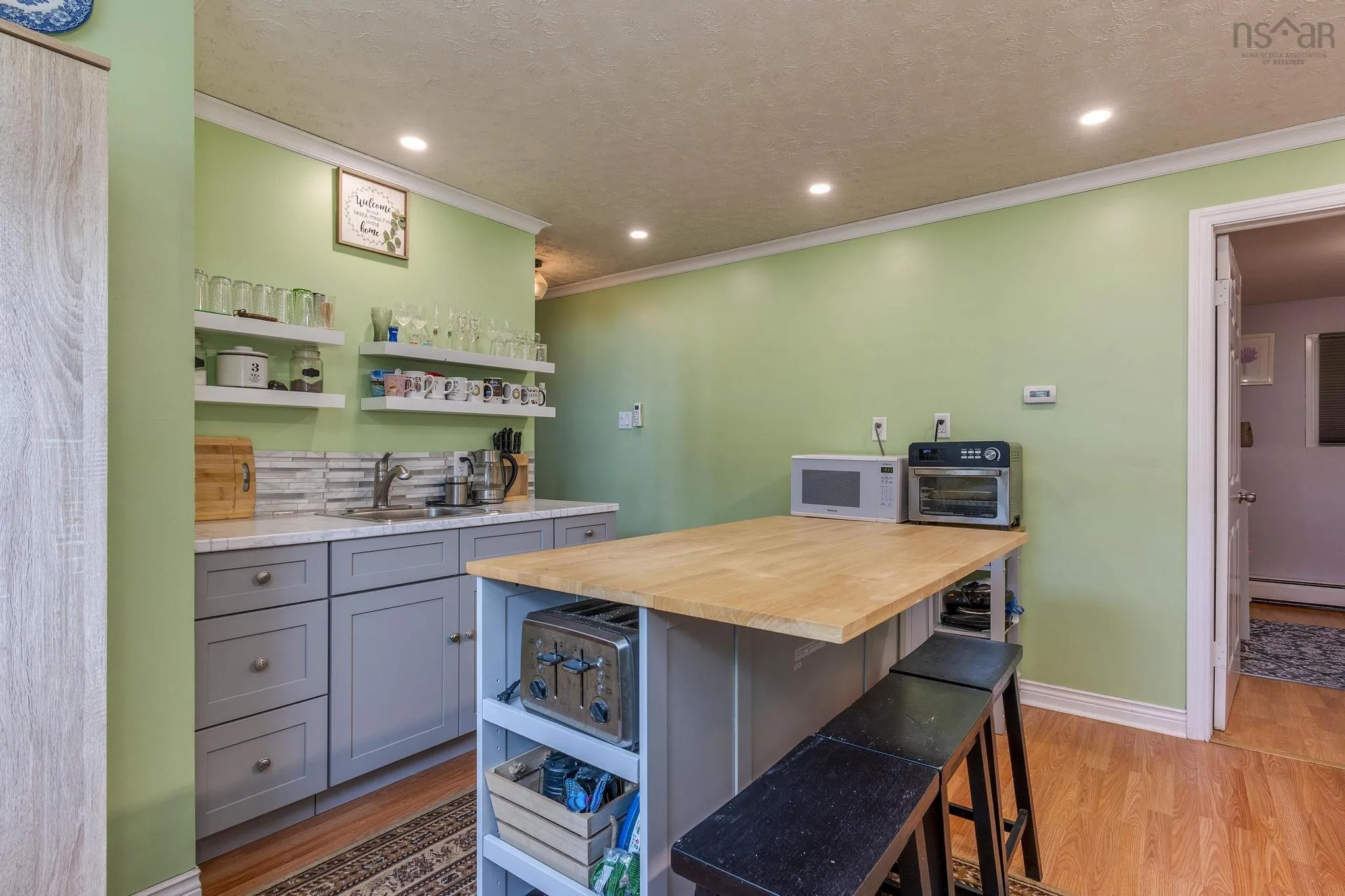 93 Hannebury Drive, Dartmouth, NS B2V 1P7, 5 Bedrooms Bedrooms, ,2 BathroomsBathrooms,Residential,For Sale,Hannebury,202519957