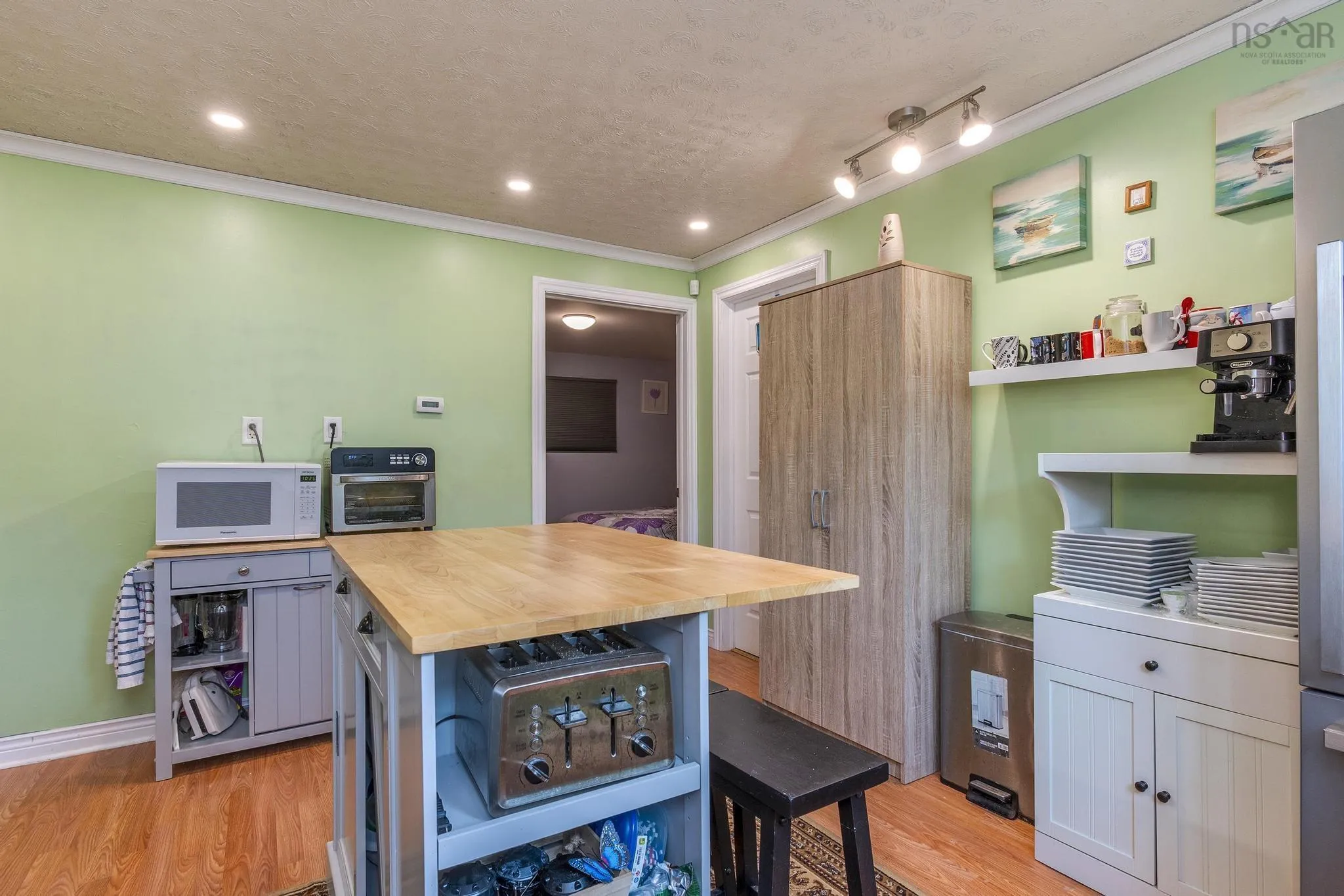 93 Hannebury Drive, Dartmouth, NS B2V 1P7, 5 Bedrooms Bedrooms, ,2 BathroomsBathrooms,Residential,For Sale,Hannebury,202519957