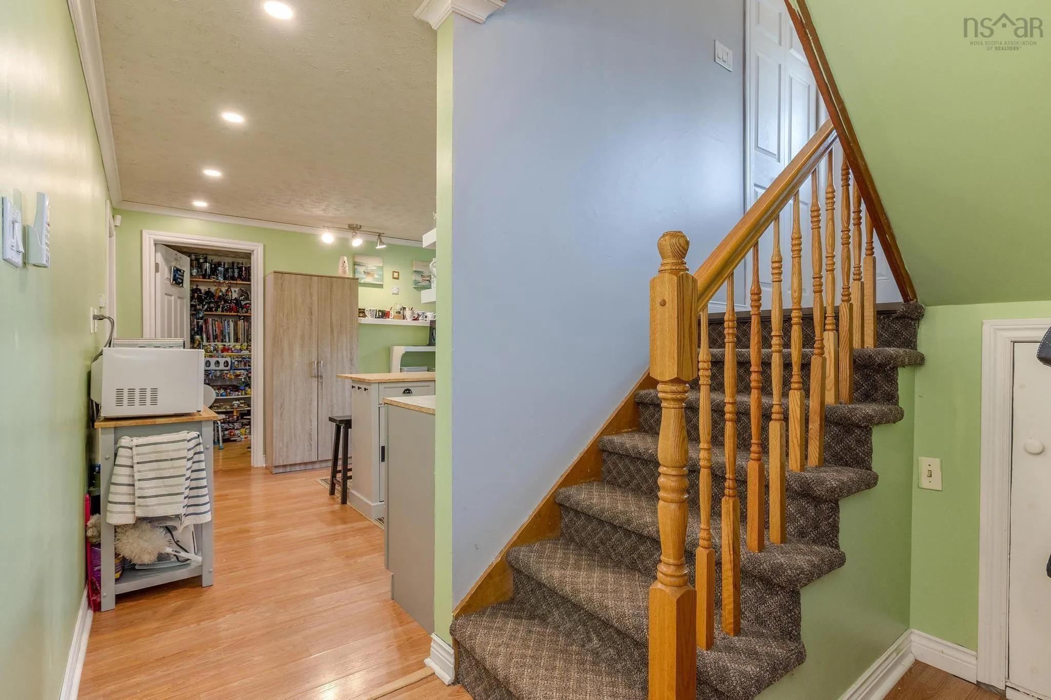 93 Hannebury Drive, Dartmouth, NS B2V 1P7, 5 Bedrooms Bedrooms, ,2 BathroomsBathrooms,Residential,For Sale,Hannebury,202519957