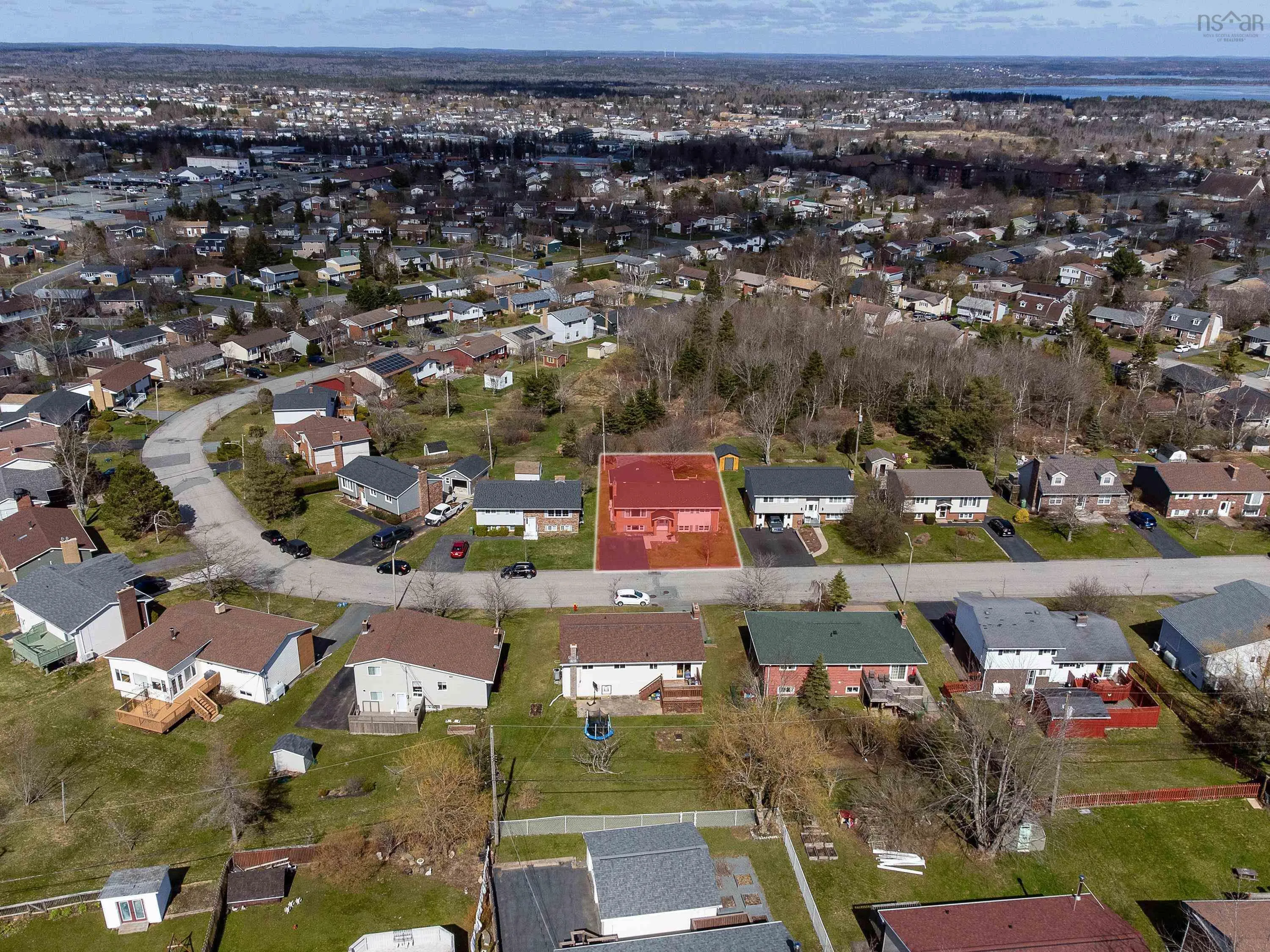 93 Hannebury Drive, Dartmouth, NS B2V 1P7, 5 Bedrooms Bedrooms, ,2 BathroomsBathrooms,Residential,For Sale,Hannebury,202519957