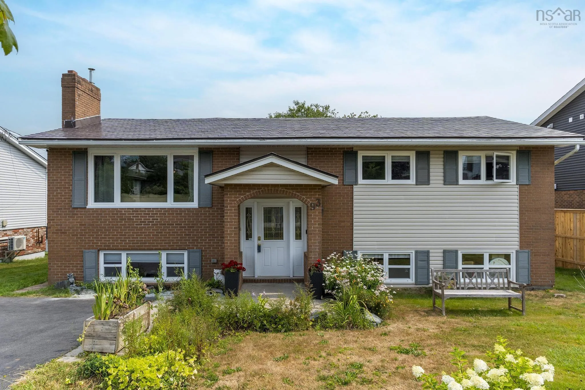 93 Hannebury Drive, Dartmouth, NS B2V 1P7, 5 Bedrooms Bedrooms, ,2 BathroomsBathrooms,Residential,For Sale,Hannebury,202519957