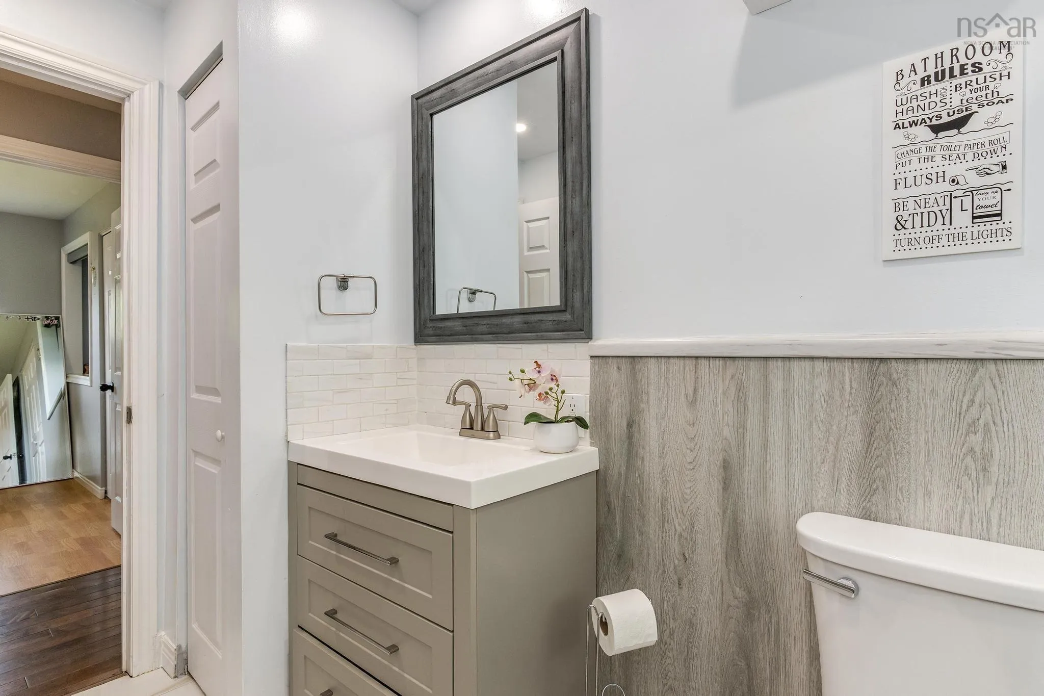 93 Hannebury Drive, Dartmouth, NS B2V 1P7, 5 Bedrooms Bedrooms, ,2 BathroomsBathrooms,Residential,For Sale,Hannebury,202519957