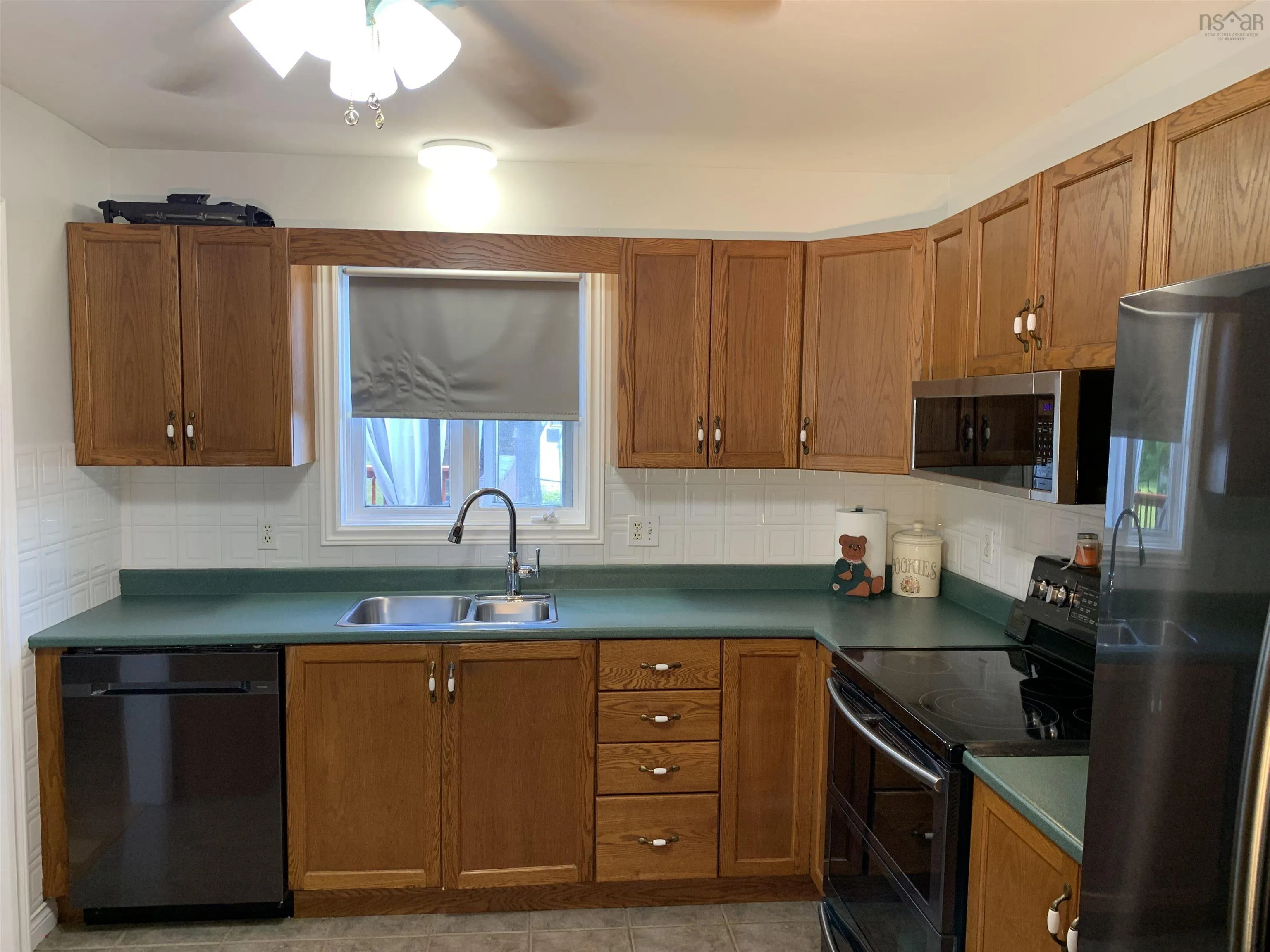 1 Cassandra Drive, Dartmouth, NS B2W 6H3, 3 Bedrooms Bedrooms, ,3 BathroomsBathrooms,Residential,For Sale,Cassandra,202522277