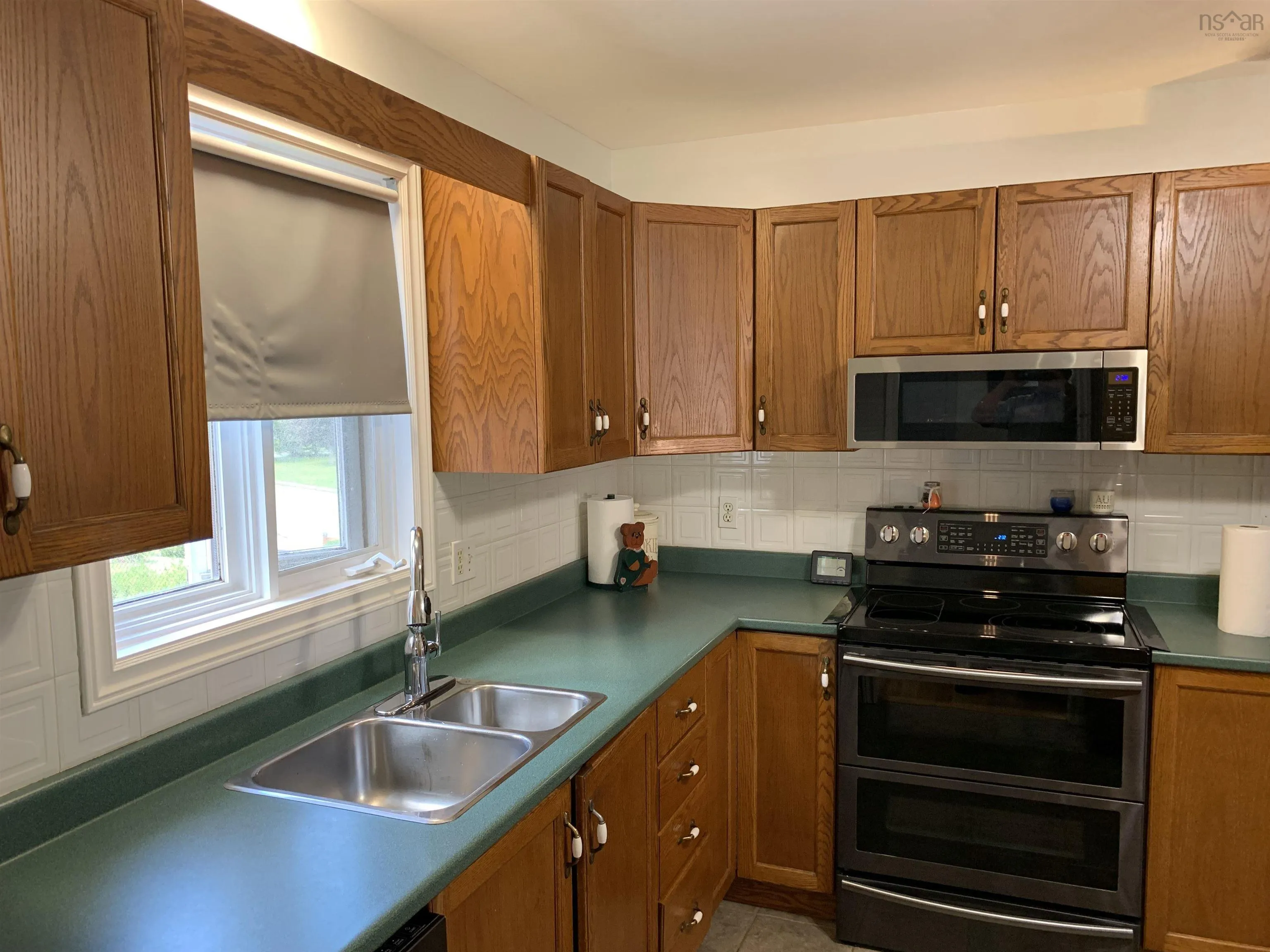 1 Cassandra Drive, Dartmouth, NS B2W 6H3, 3 Bedrooms Bedrooms, ,3 BathroomsBathrooms,Residential,For Sale,Cassandra,202522277