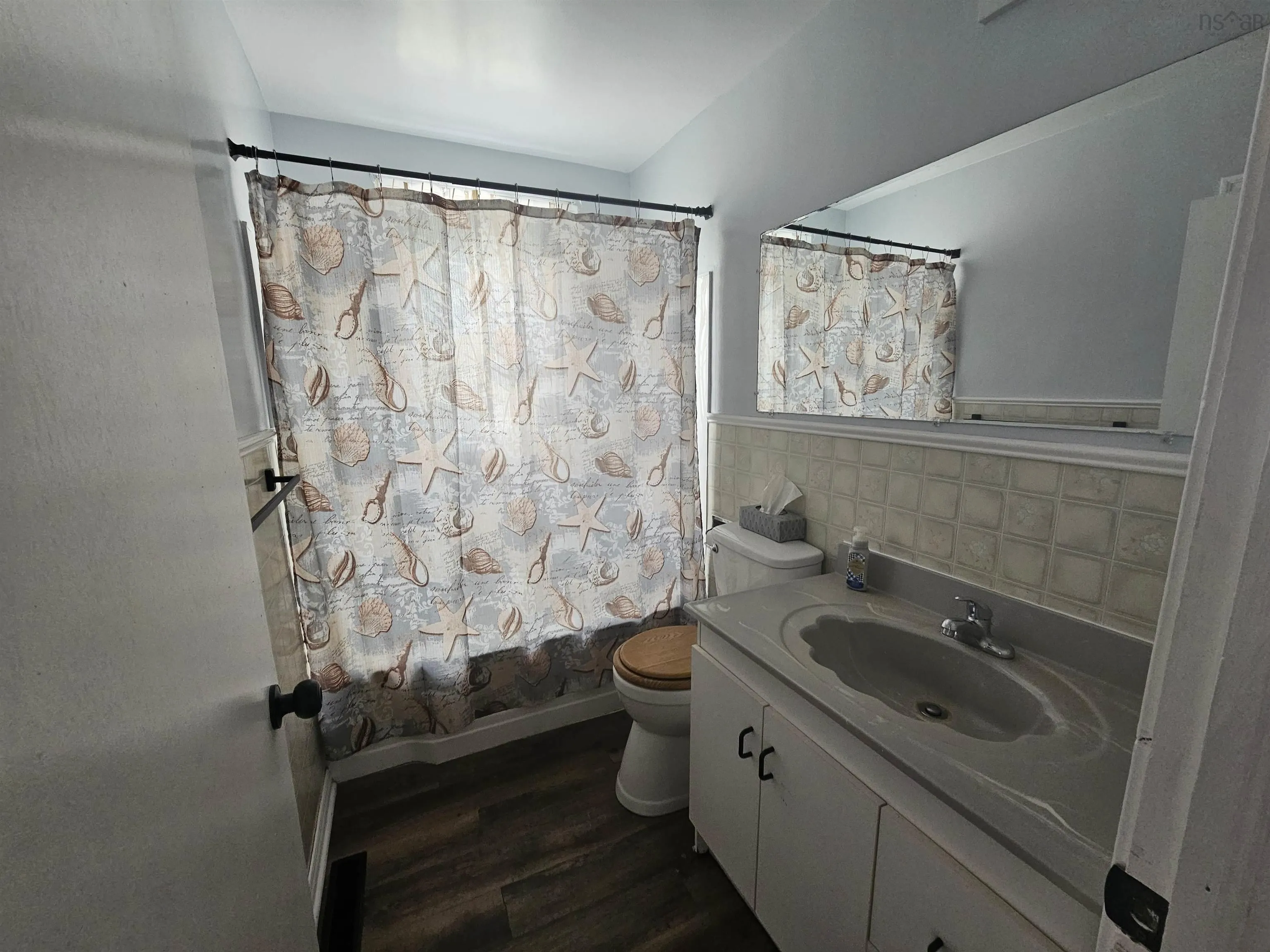 92 Queen Street, North Sydney, NS B2A 1A6, 6 Bedrooms Bedrooms, ,2 BathroomsBathrooms,Residential,For Sale,Queen,202521204