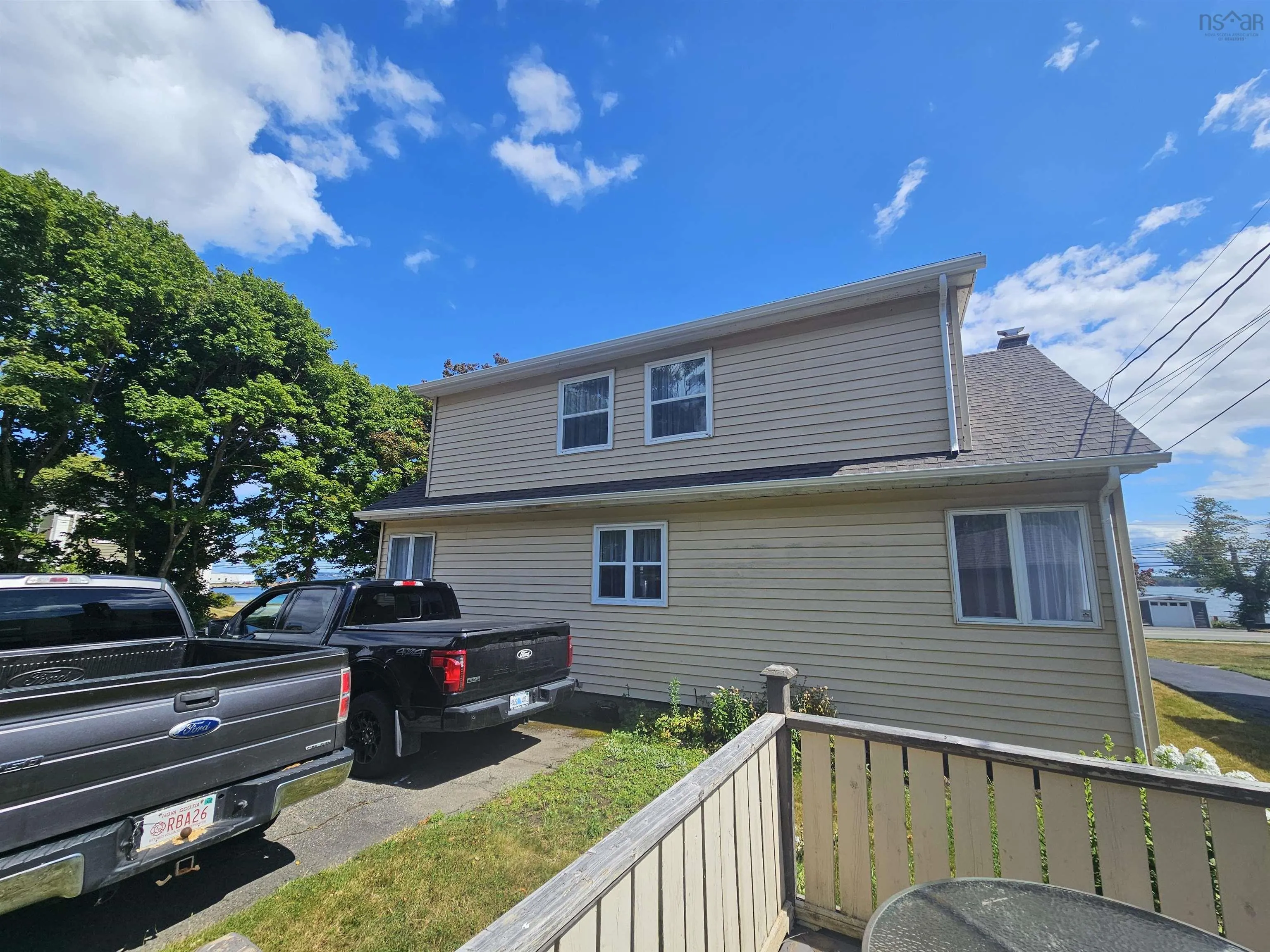 92 Queen Street, North Sydney, NS B2A 1A6, 6 Bedrooms Bedrooms, ,2 BathroomsBathrooms,Residential,For Sale,Queen,202521204