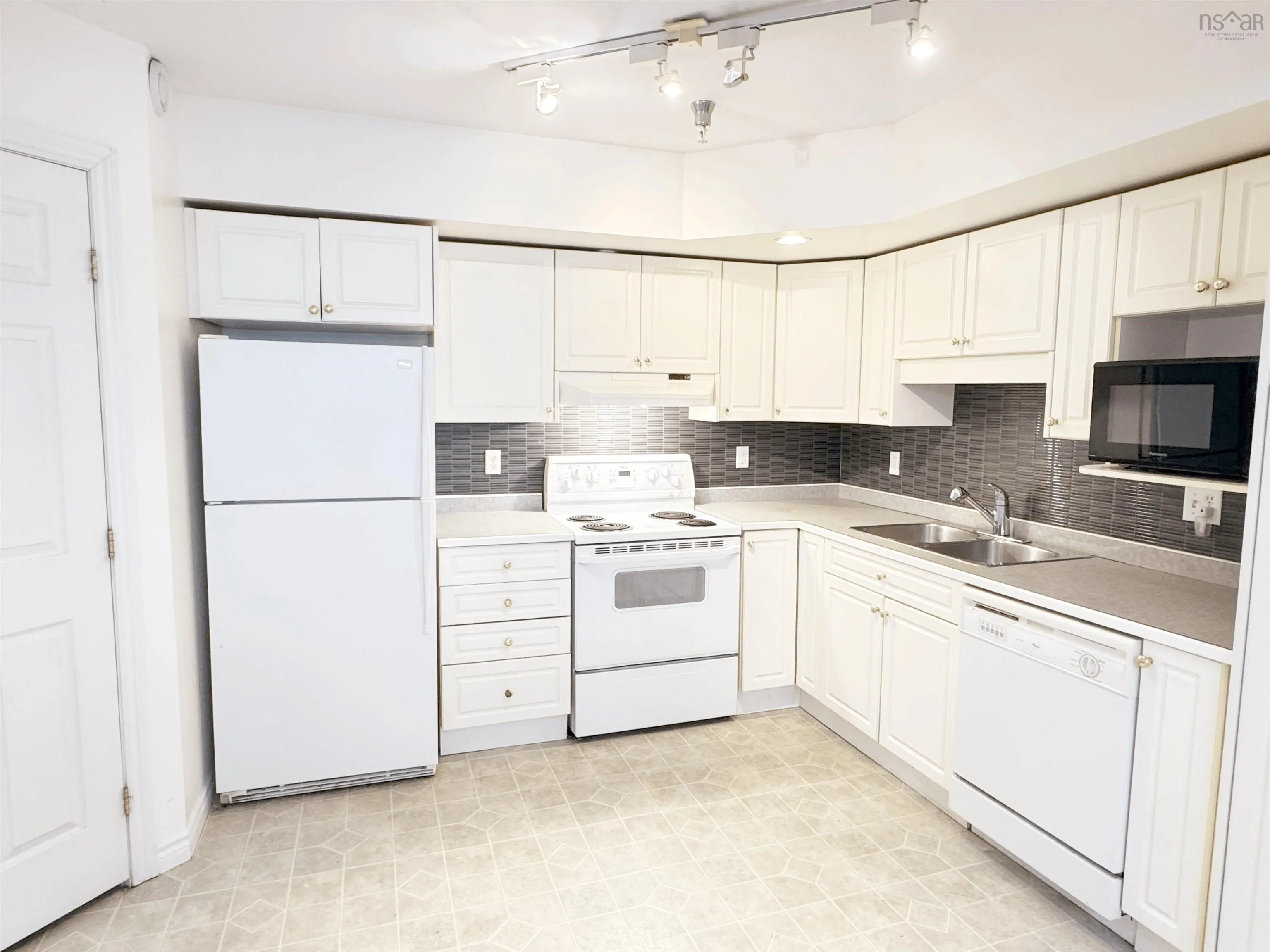 507-1041 Wellington Street, Halifax, NS B3H 4P5, 1 Bedroom Bedrooms, ,1 BathroomBathrooms,Residential,For Sale,Wellington,202520239