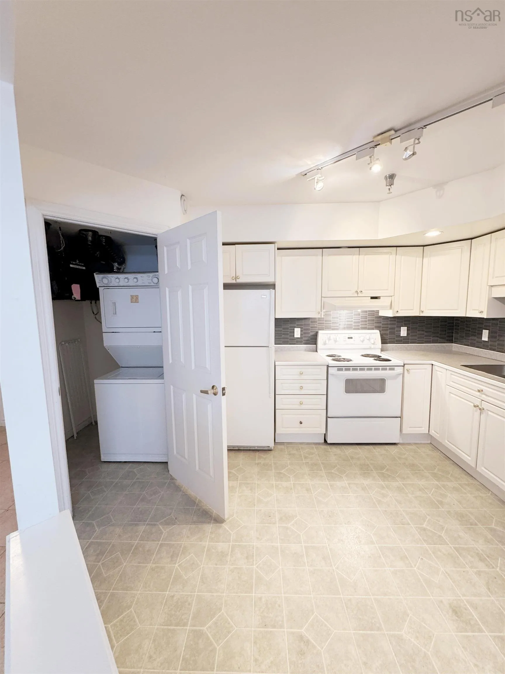 507-1041 Wellington Street, Halifax, NS B3H 4P5, 1 Bedroom Bedrooms, ,1 BathroomBathrooms,Residential,For Sale,Wellington,202520239