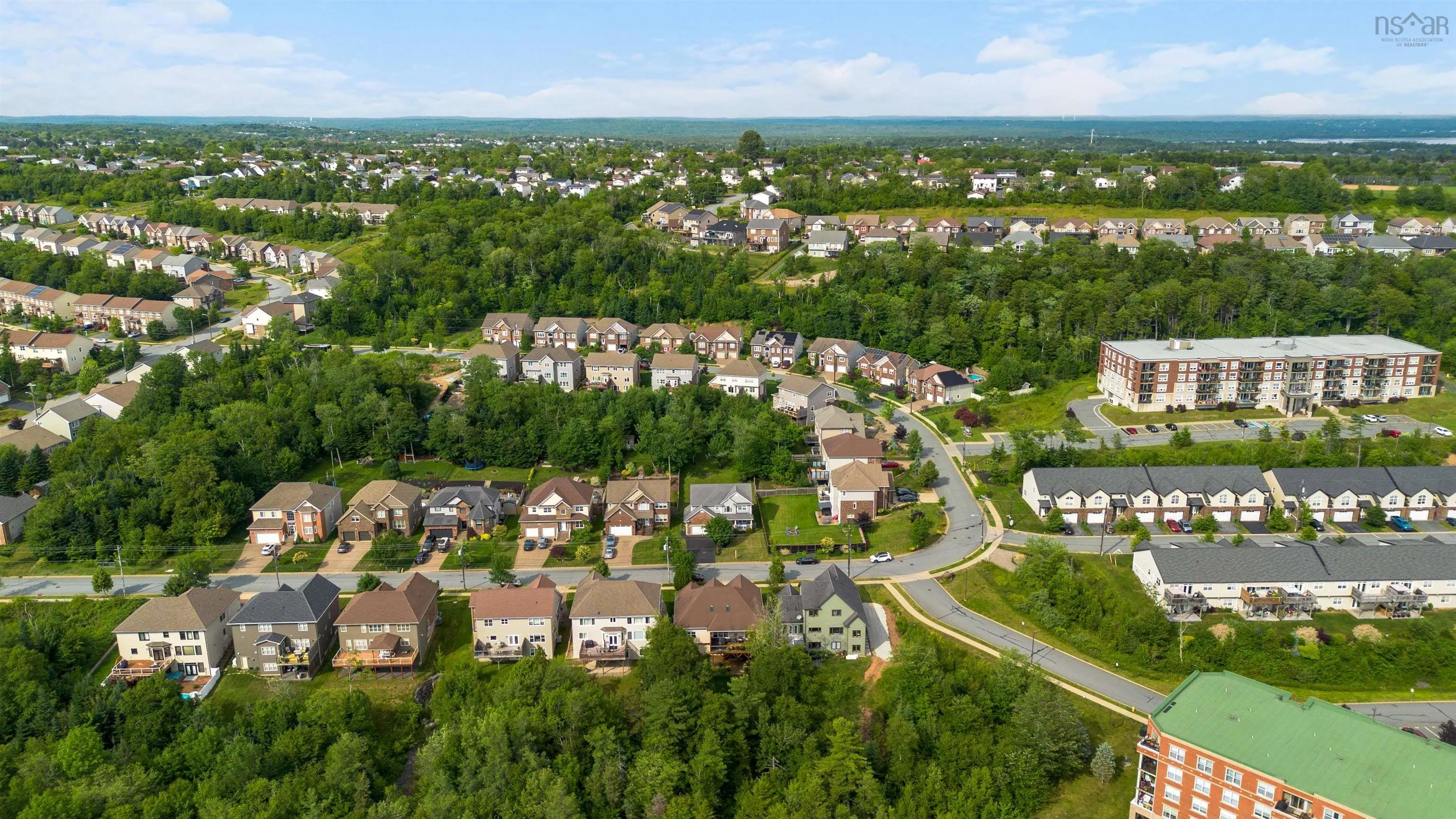 76 Pebblecreek Crescent, Dartmouth, NS B2W 0H6, 4 Bedrooms Bedrooms, ,4 BathroomsBathrooms,Residential,For Sale,Pebblecreek,202517931