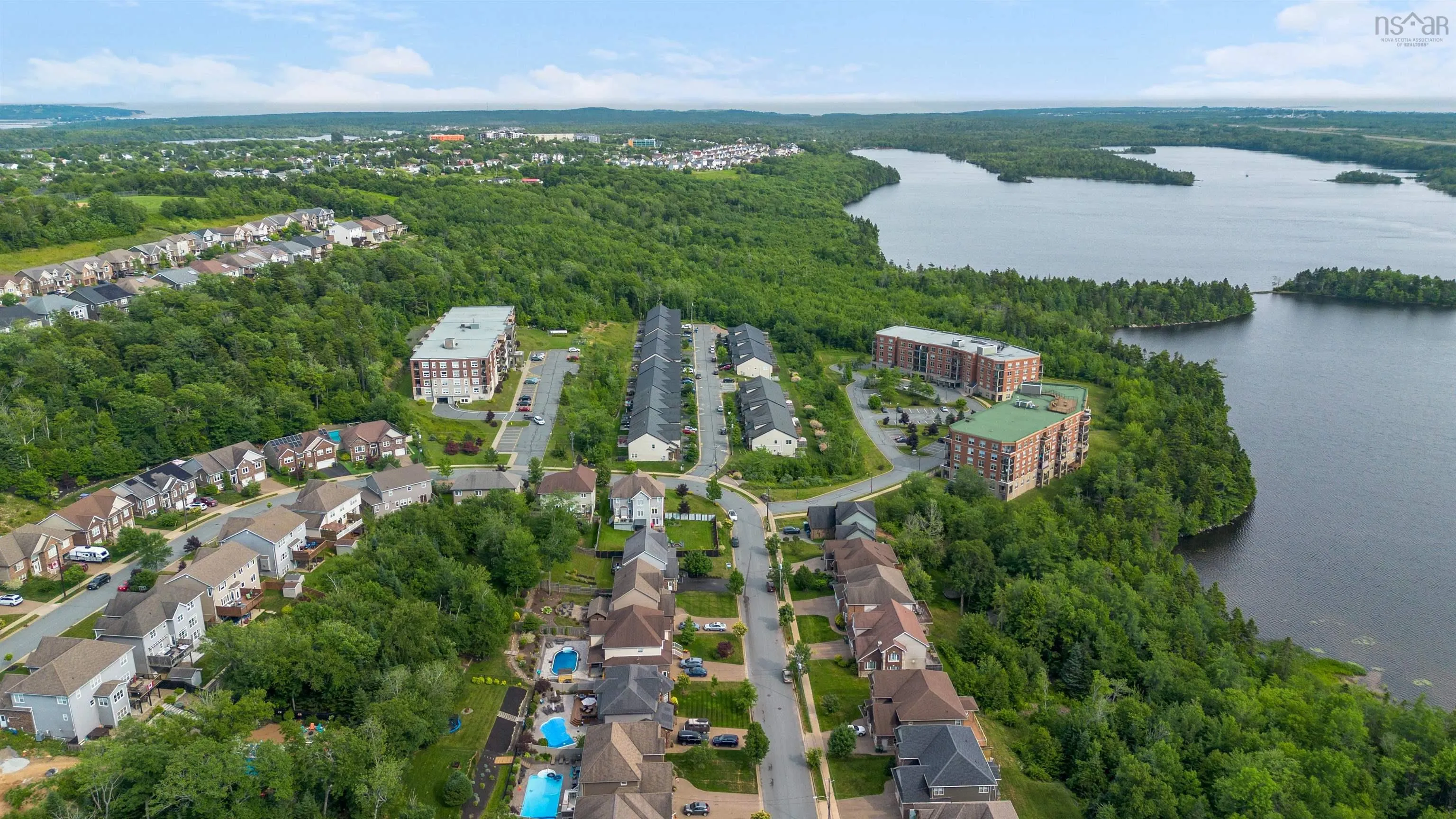 76 Pebblecreek Crescent, Dartmouth, NS B2W 0H6, 4 Bedrooms Bedrooms, ,4 BathroomsBathrooms,Residential,For Sale,Pebblecreek,202517931