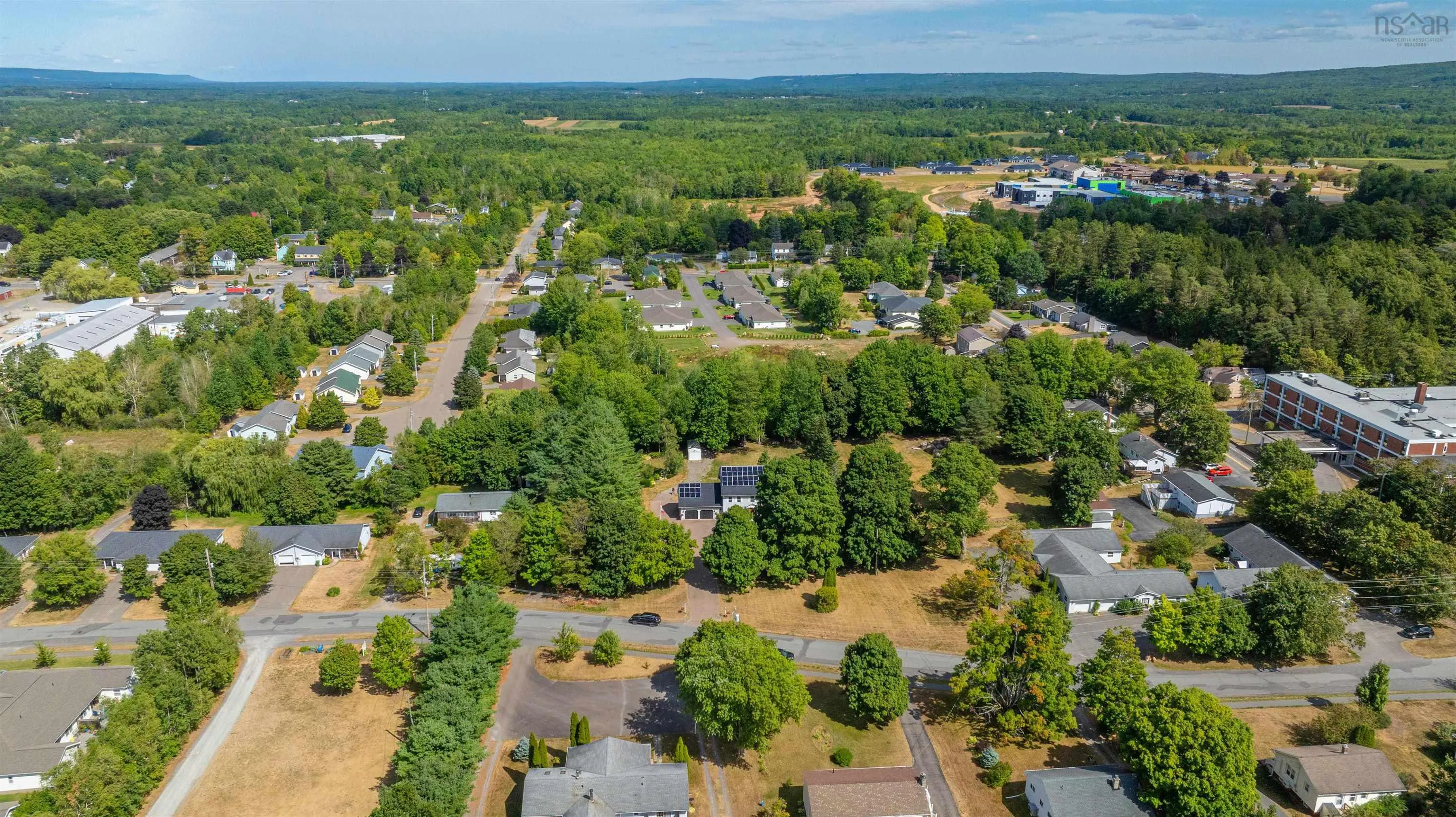 156 Brown Street, Berwick, NS B0N 1T0, ,Commercial Sale,For Sale,Brown,202522949