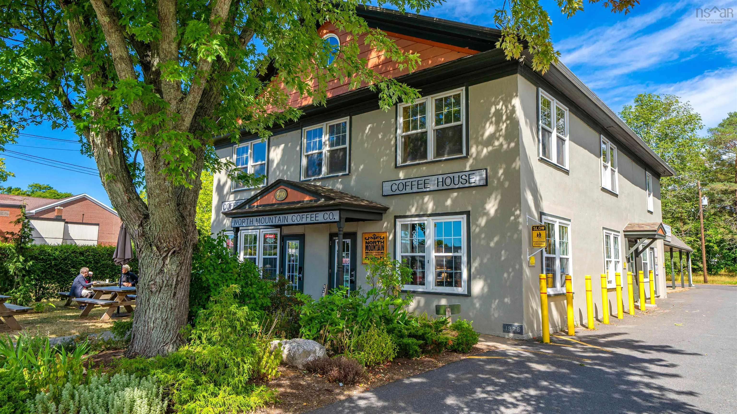 156 Brown Street, Berwick, NS B0N 1T0, ,Commercial Sale,For Sale,Brown,202522949