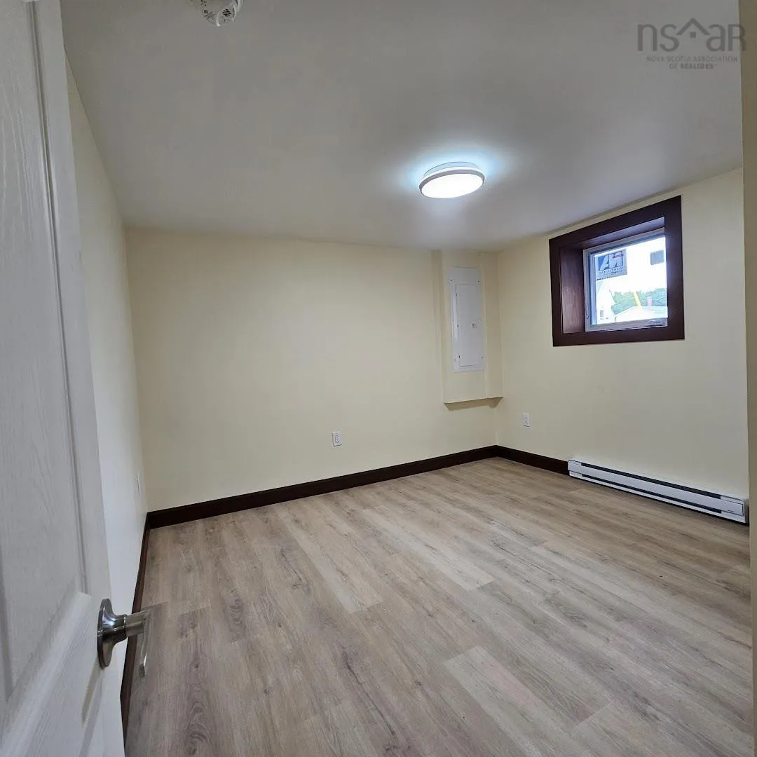 382 Chestnut Drive, Sydney, NS B1P 4Y8, 3 Bedrooms Bedrooms, ,2 BathroomsBathrooms,Residential,For Sale,Chestnut,202521434