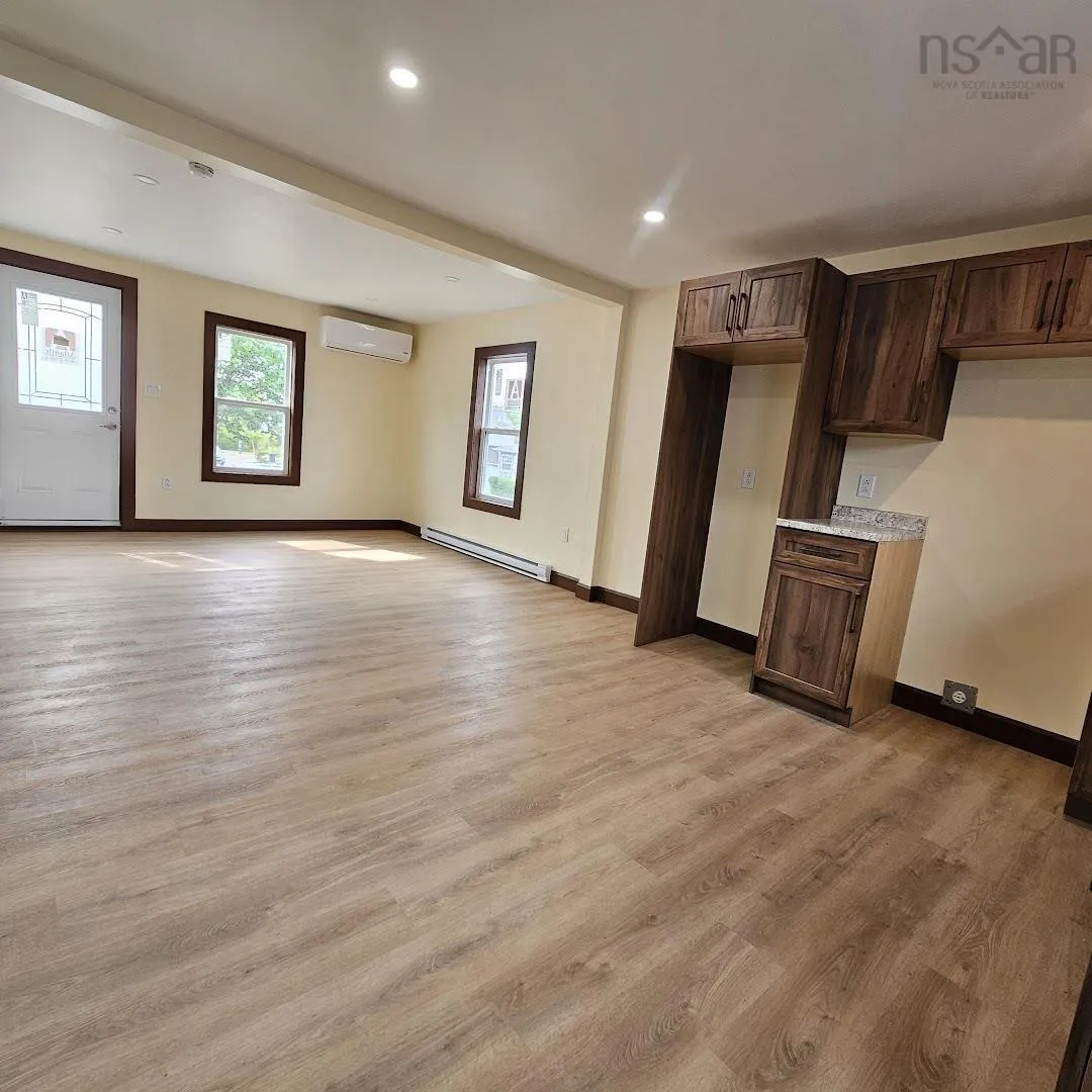 382 Chestnut Drive, Sydney, NS B1P 4Y8, 3 Bedrooms Bedrooms, ,2 BathroomsBathrooms,Residential,For Sale,Chestnut,202521434