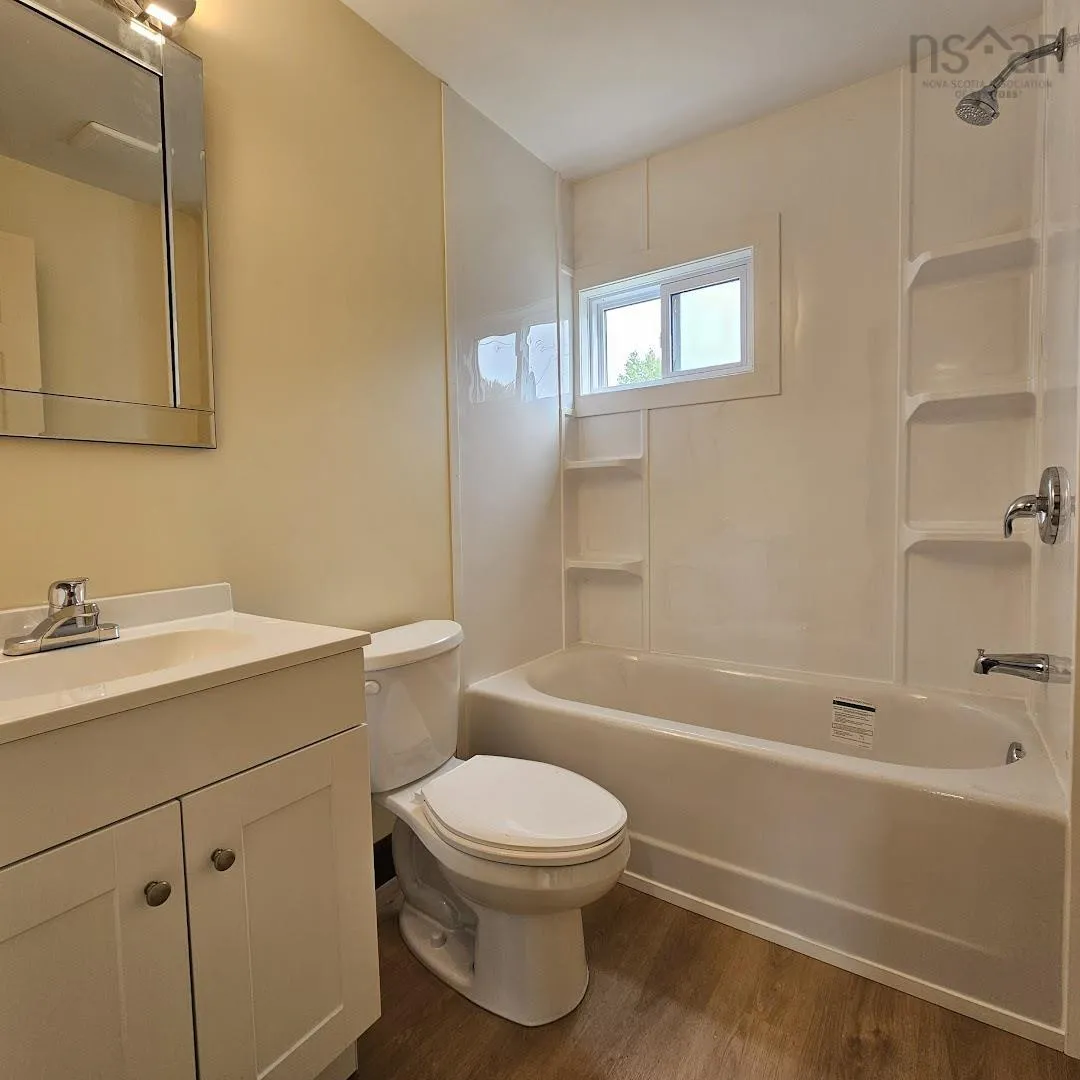 382 Chestnut Drive, Sydney, NS B1P 4Y8, 3 Bedrooms Bedrooms, ,2 BathroomsBathrooms,Residential,For Sale,Chestnut,202521434