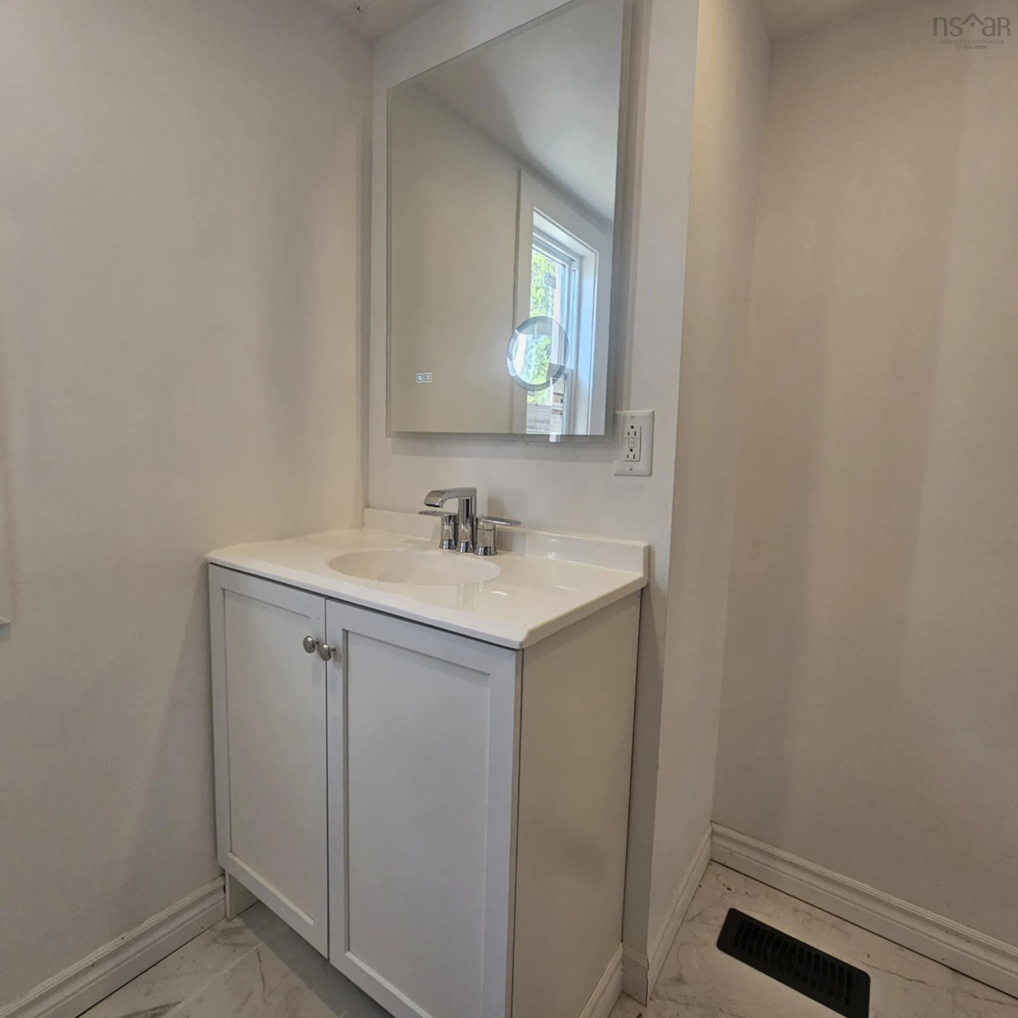 123 Lorne Street, Sydney, NS B1P 4H3, 3 Bedrooms Bedrooms, ,1 BathroomBathrooms,Residential,For Sale,Lorne,202520260