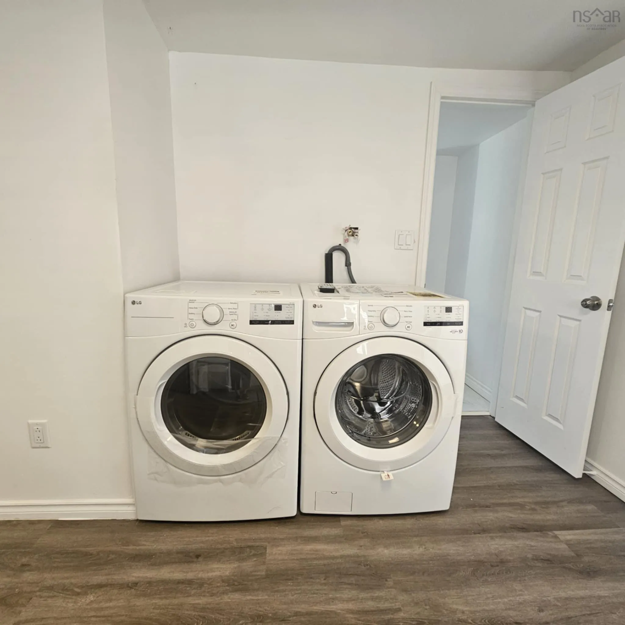 123 Lorne Street, Sydney, NS B1P 4H3, 3 Bedrooms Bedrooms, ,1 BathroomBathrooms,Residential,For Sale,Lorne,202520260
