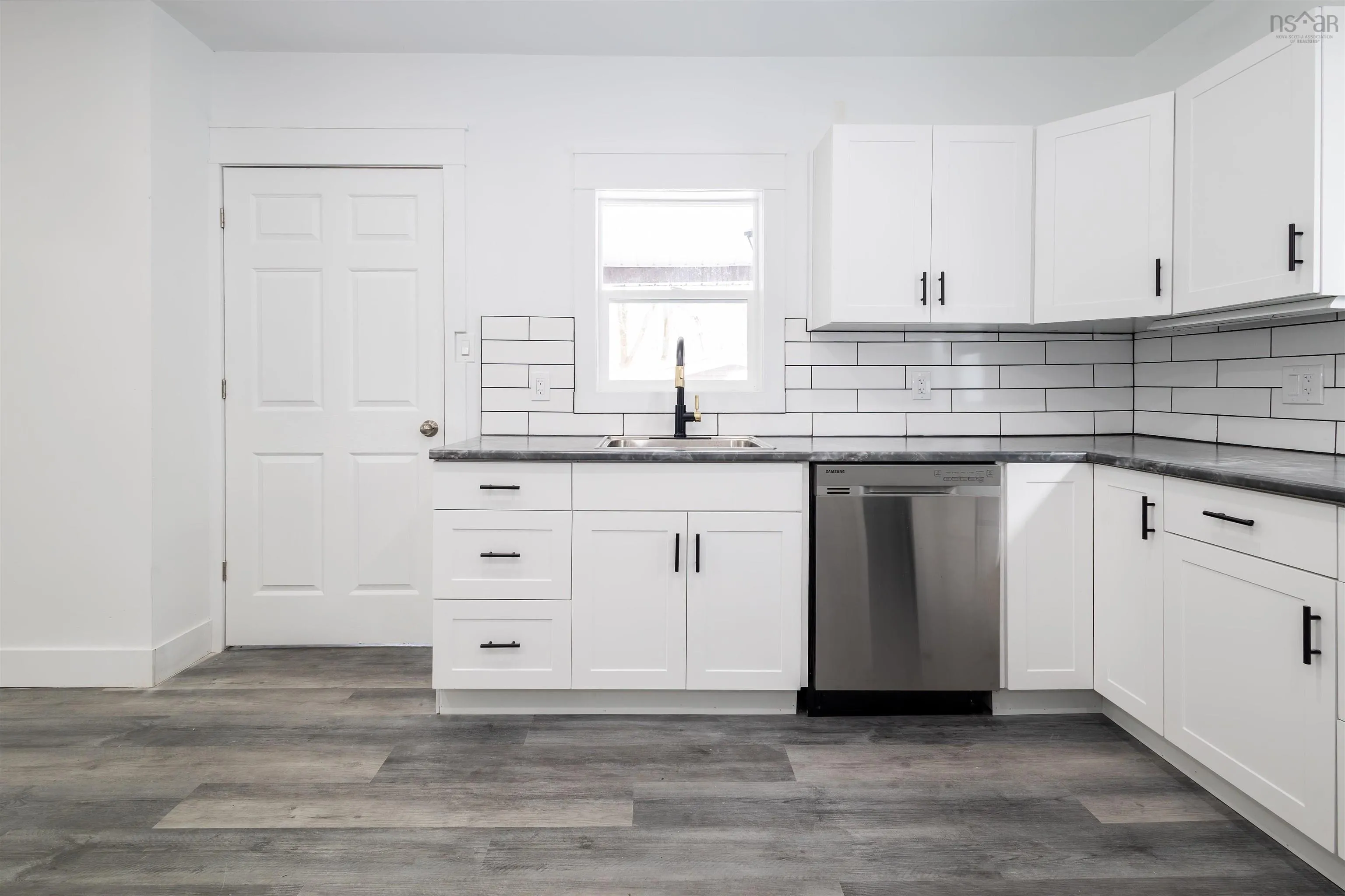 443 Bentinck Street, Sydney, NS B1S 2Y8, 4 Bedrooms Bedrooms, ,2 BathroomsBathrooms,Residential,For Sale,Bentinck,202521040