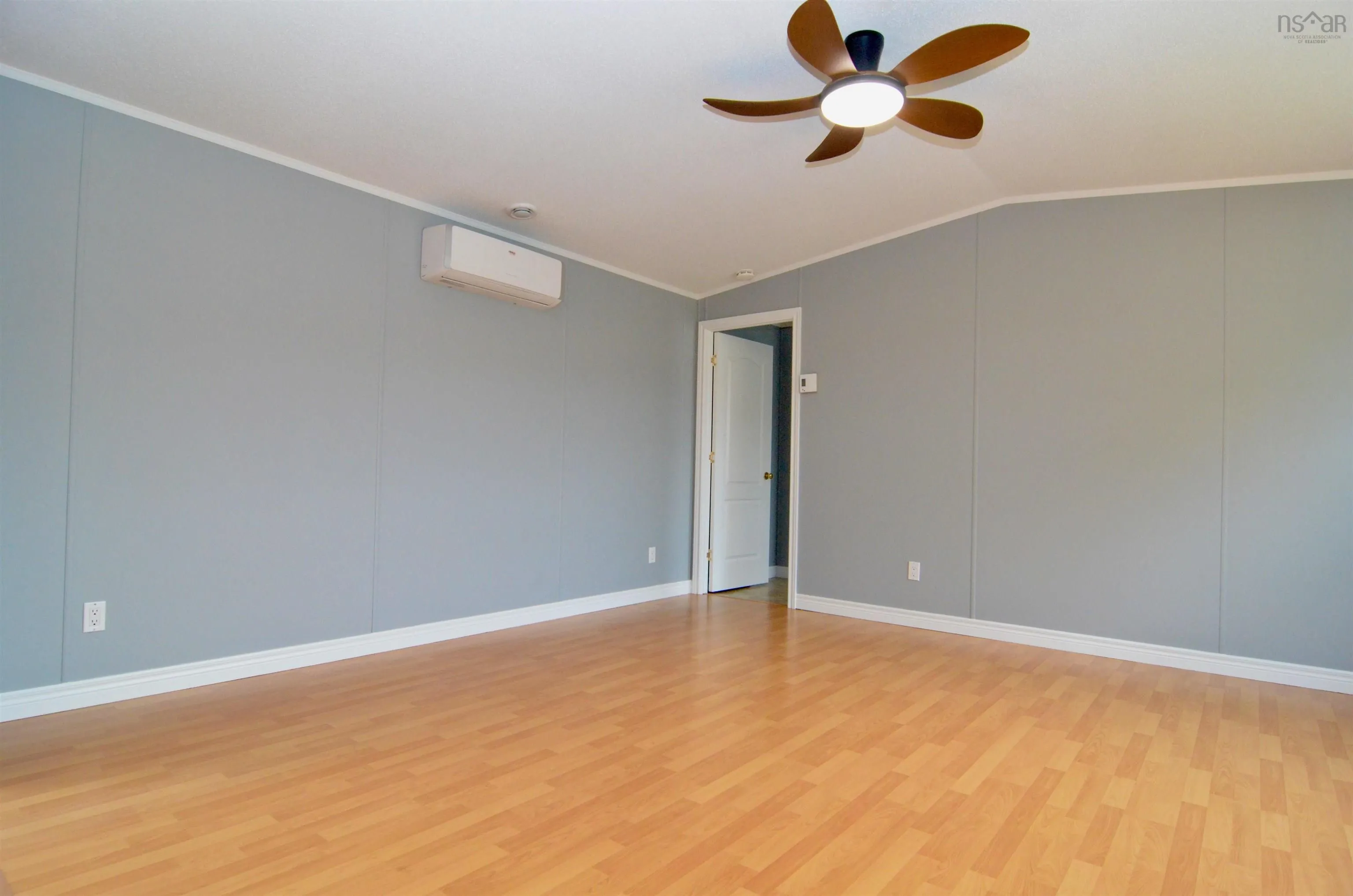 408 Kennedy Court, Lower Sackville, NS B4C 2T4, 2 Bedrooms Bedrooms, ,1 BathroomBathrooms,Residential,For Sale,Kennedy,202522842