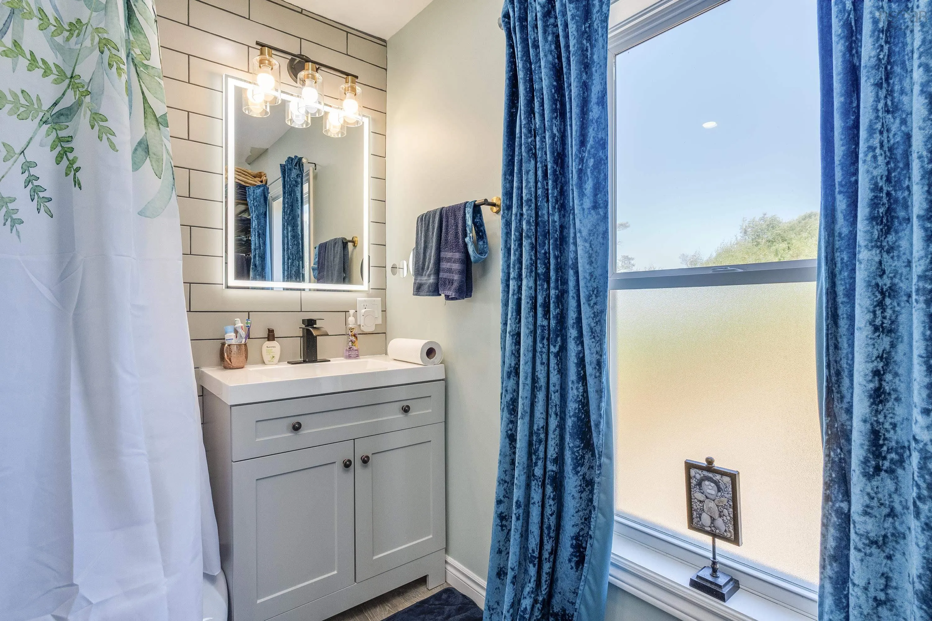 97 Station Road, Lawrencetown, NS B0S 1M0, 2 Bedrooms Bedrooms, ,2 BathroomsBathrooms,Residential,For Sale,Station,202521928