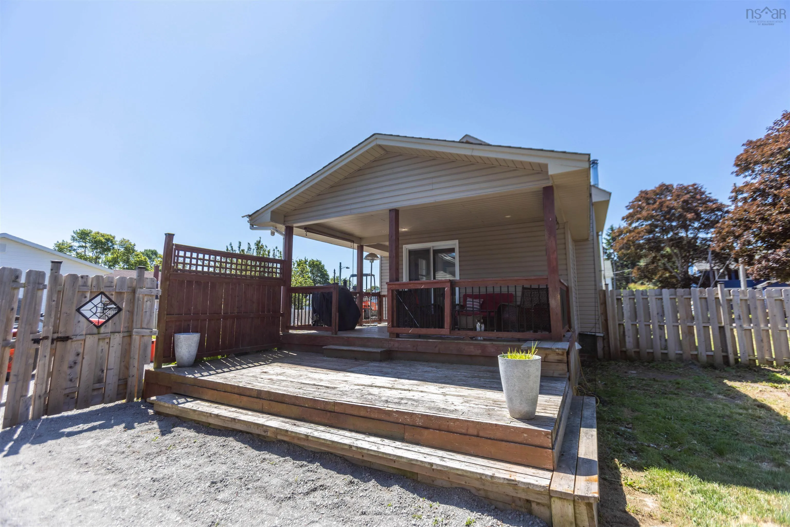 32 Allison Avenue, Amherst, NS B4H 3V5, 3 Bedrooms Bedrooms, ,2 BathroomsBathrooms,Residential,For Sale,Allison,202520128