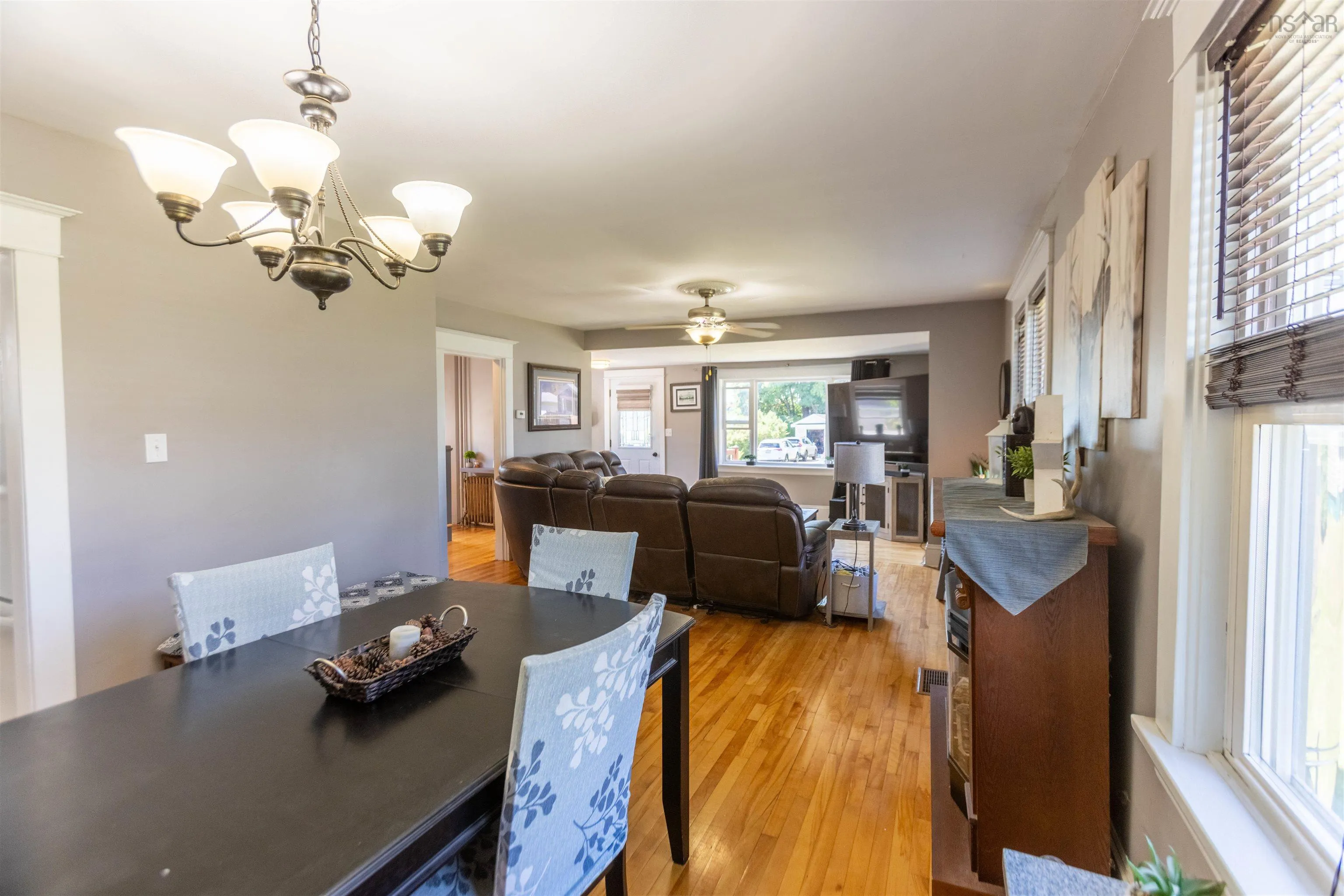 32 Allison Avenue, Amherst, NS B4H 3V5, 3 Bedrooms Bedrooms, ,2 BathroomsBathrooms,Residential,For Sale,Allison,202520128