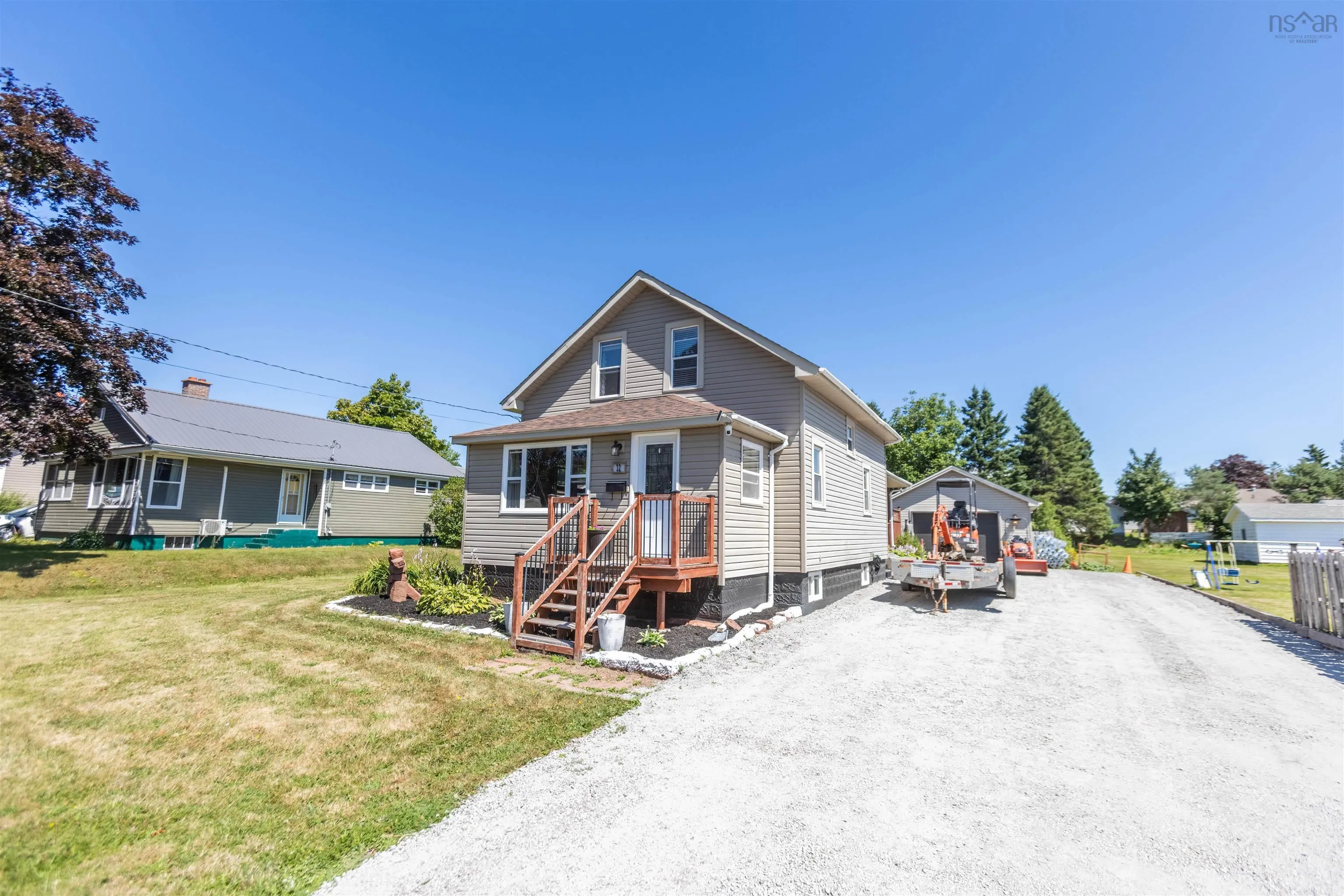 32 Allison Avenue, Amherst, NS B4H 3V5, 3 Bedrooms Bedrooms, ,2 BathroomsBathrooms,Residential,For Sale,Allison,202520128