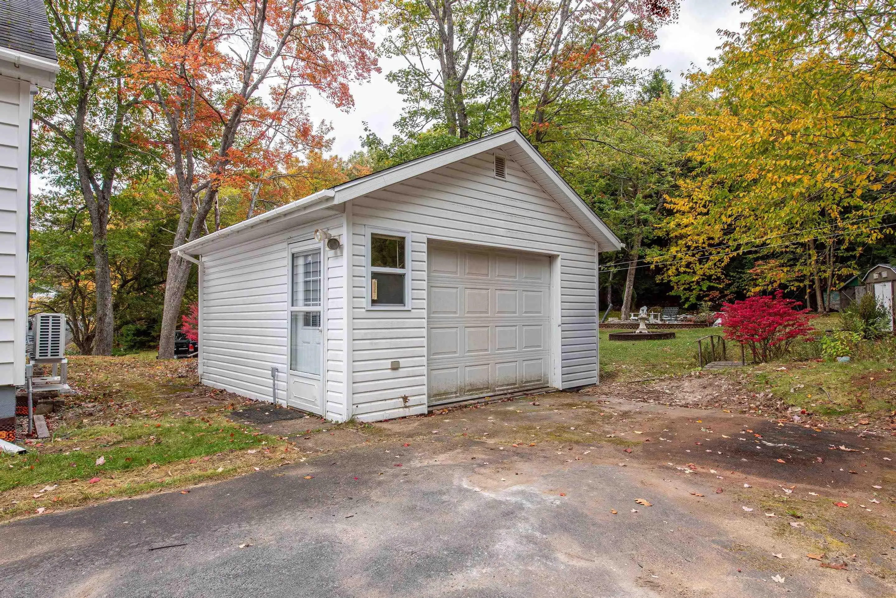 5 Dartmoor Crescent, Bedford, NS B4A 2K4, 4 Bedrooms Bedrooms, ,1 BathroomBathrooms,Residential,For Sale,Dartmoor,202525535