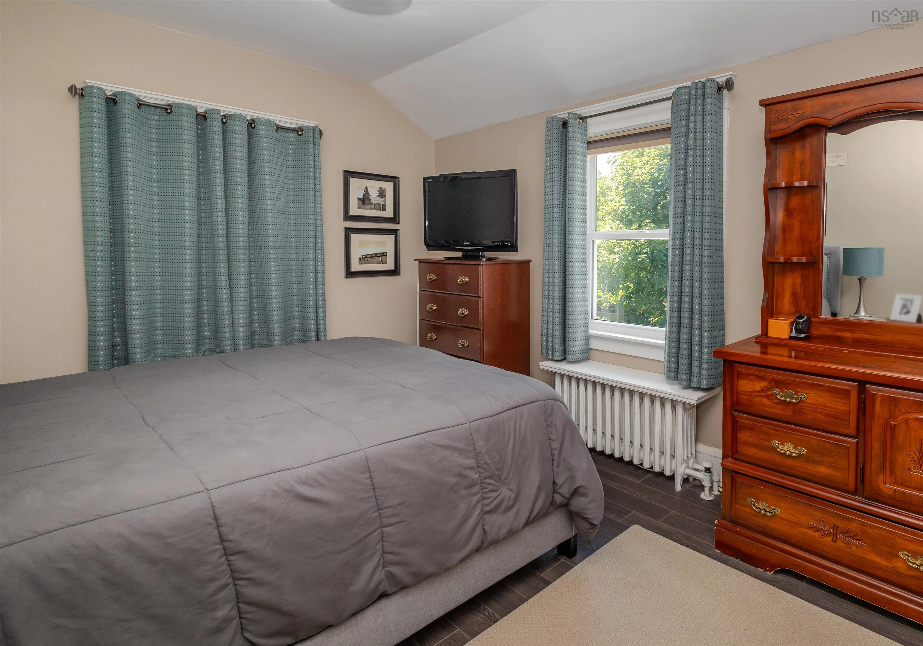 172 South Bentinck Street, Sydney, NS B1P 1X5, 3 Bedrooms Bedrooms, ,2 BathroomsBathrooms,Residential,For Sale,South Bentinck,202522387