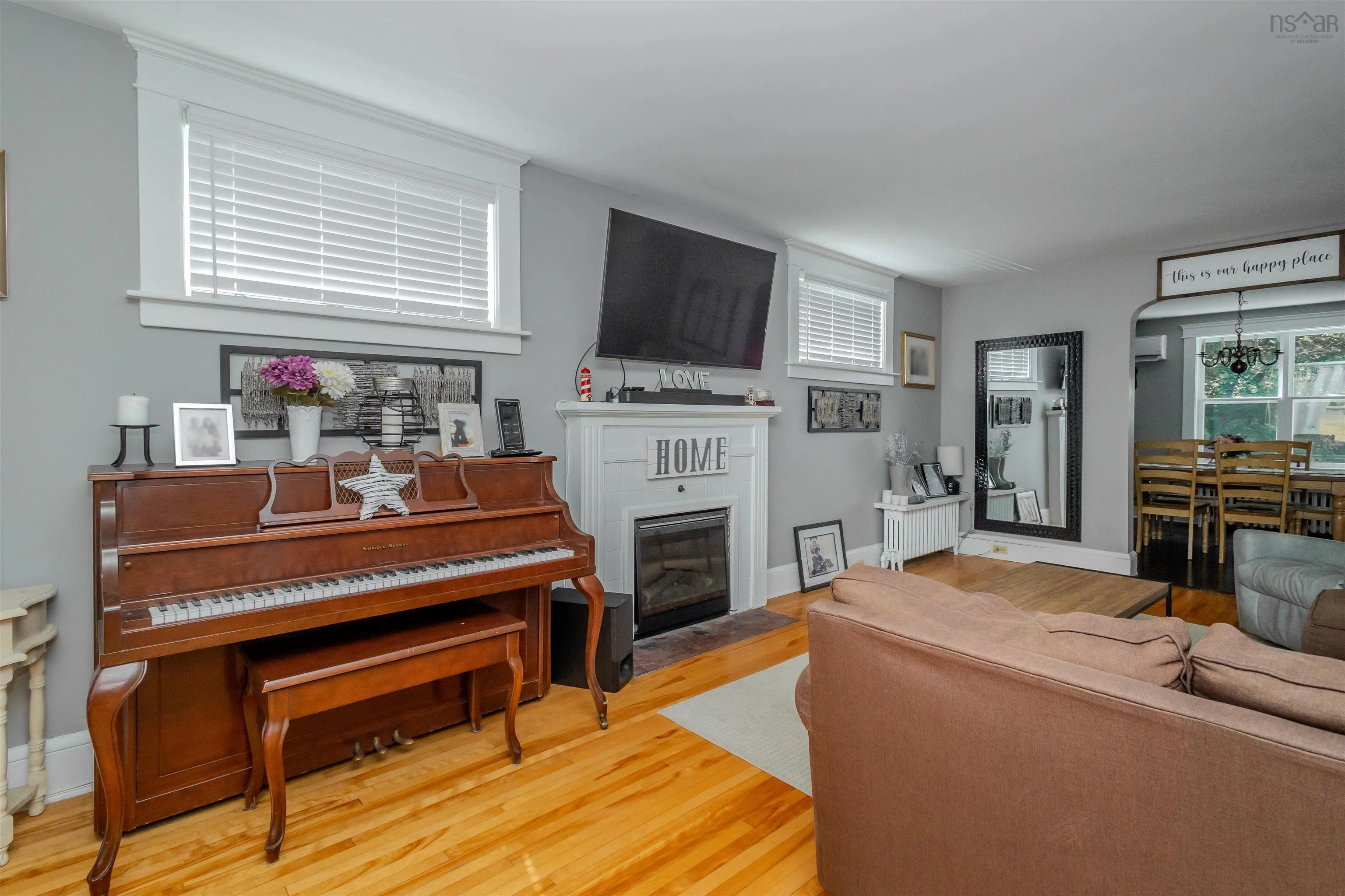 172 South Bentinck Street, Sydney, NS B1P 1X5, 3 Bedrooms Bedrooms, ,2 BathroomsBathrooms,Residential,For Sale,South Bentinck,202522387