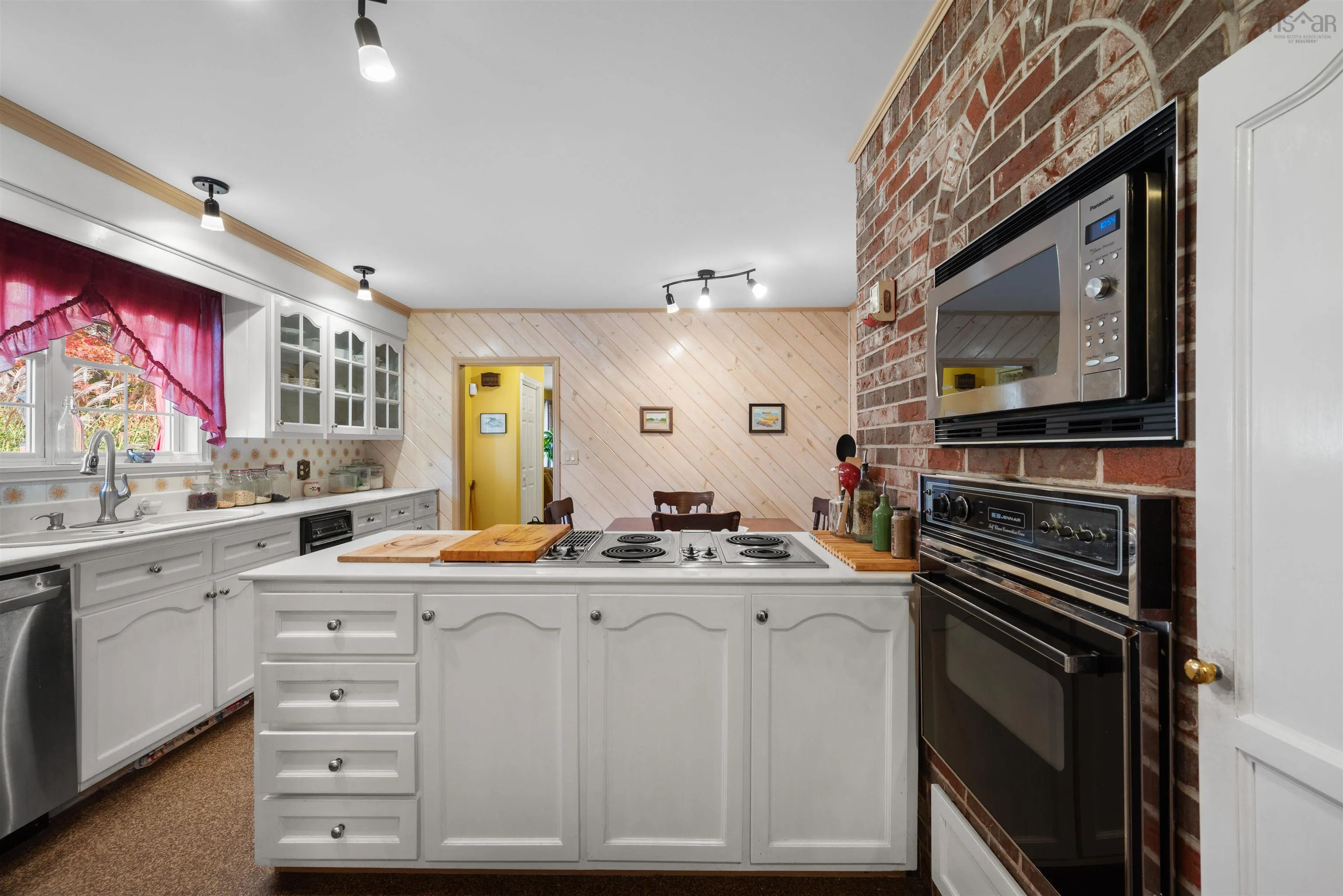 206 Lakeview Road, Lakeview Ns B4c 4c8, 3 Bedrooms Bedrooms, ,2 BathroomsBathrooms,Residential,For Sale,Lakeview,202425804
