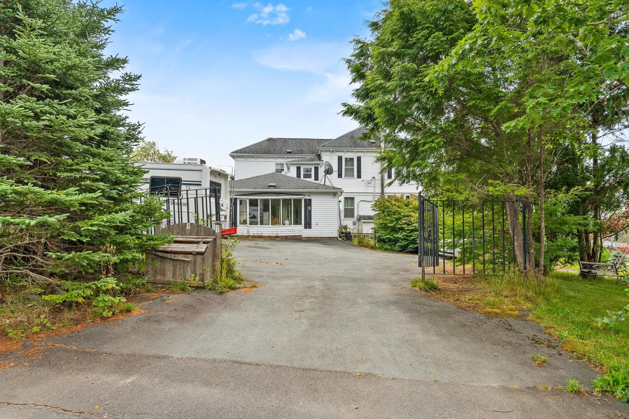 8 Dufferin Mines Road, Port Dufferin, NS B0J 2R0, 6 Bedrooms Bedrooms, ,3 BathroomsBathrooms,Residential,For Sale,Dufferin Mines,202520012