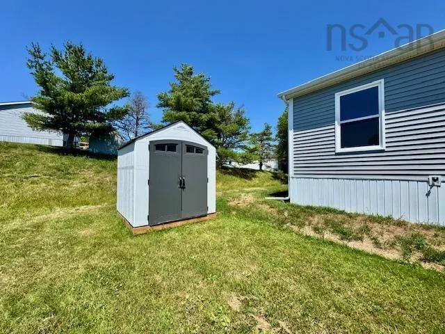 17 Christopher Avenue, South Uniacke, NS B0N 1Z0, 2 Bedrooms Bedrooms, ,1 BathroomBathrooms,Residential,For Sale,Christopher,202517640