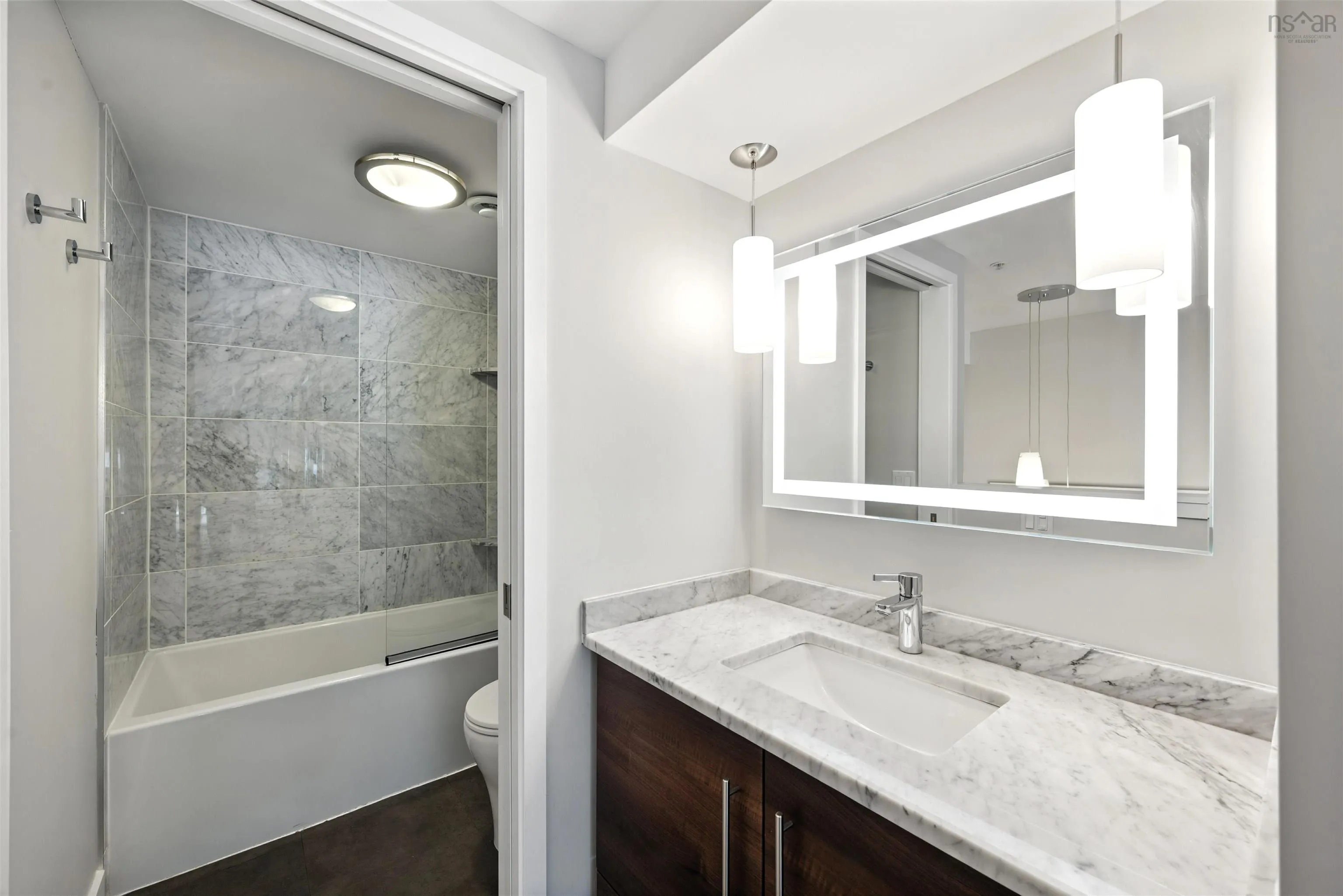210-5662 Roberts Street, Halifax, NS B3K 0E3, 2 Bedrooms Bedrooms, ,2 BathroomsBathrooms,Residential,For Sale,Roberts,202517905