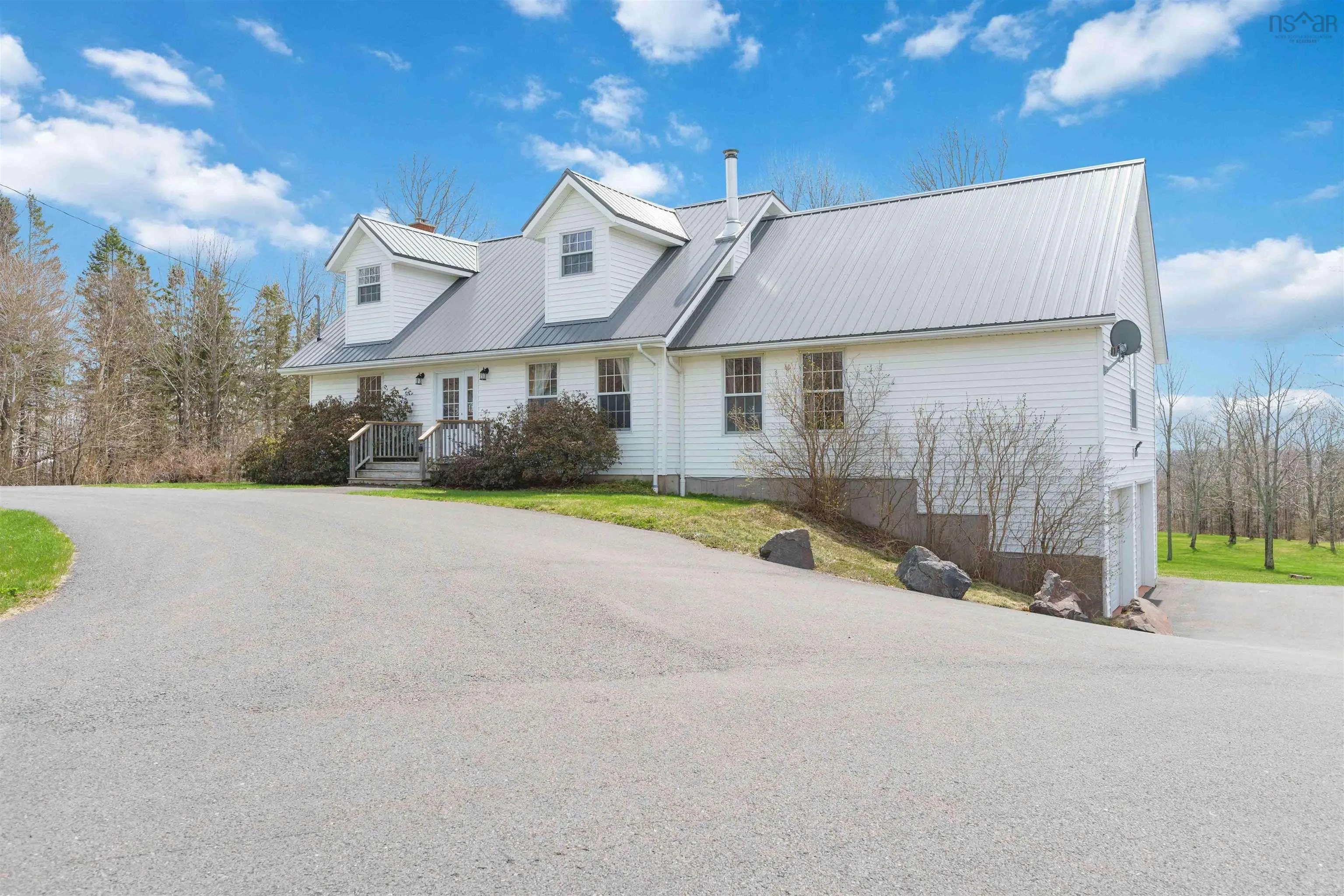 2749 Highway 359, Centreville Ns B0p 1j0, 6 Bedrooms Bedrooms, ,4 BathroomsBathrooms,Residential,For Sale,Highway 359,202509547